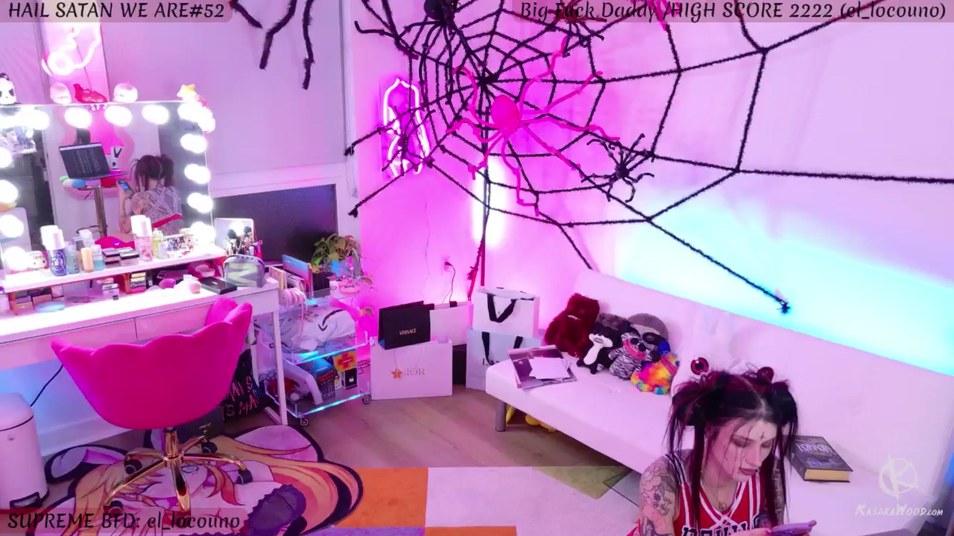 Gallery image thumbnail from KasaraWood's myfreecams stream on, 10/11/2024, 04:06 image 4 of 20