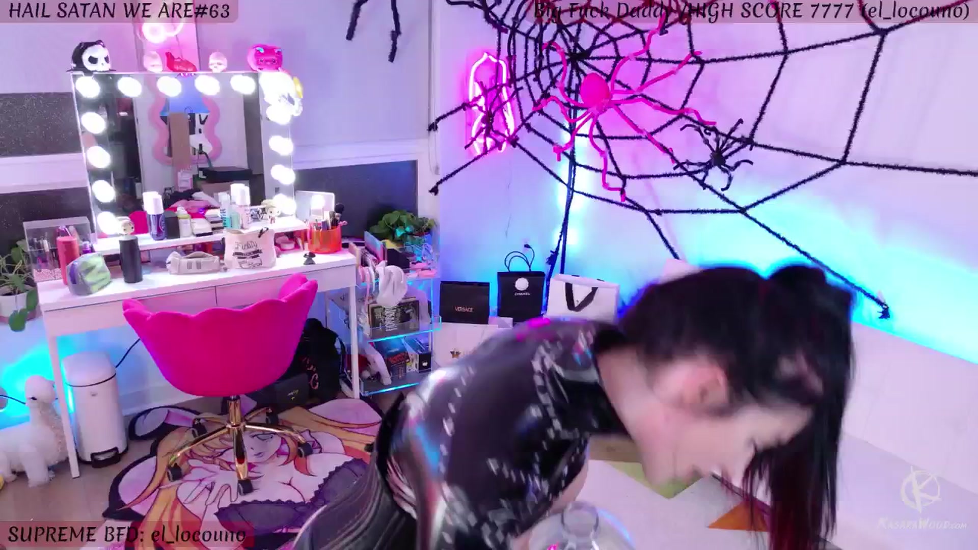 Gallery image thumbnail from KasaraWood's myfreecams stream on, 10/26/2024, 06:00 image 4 of 20