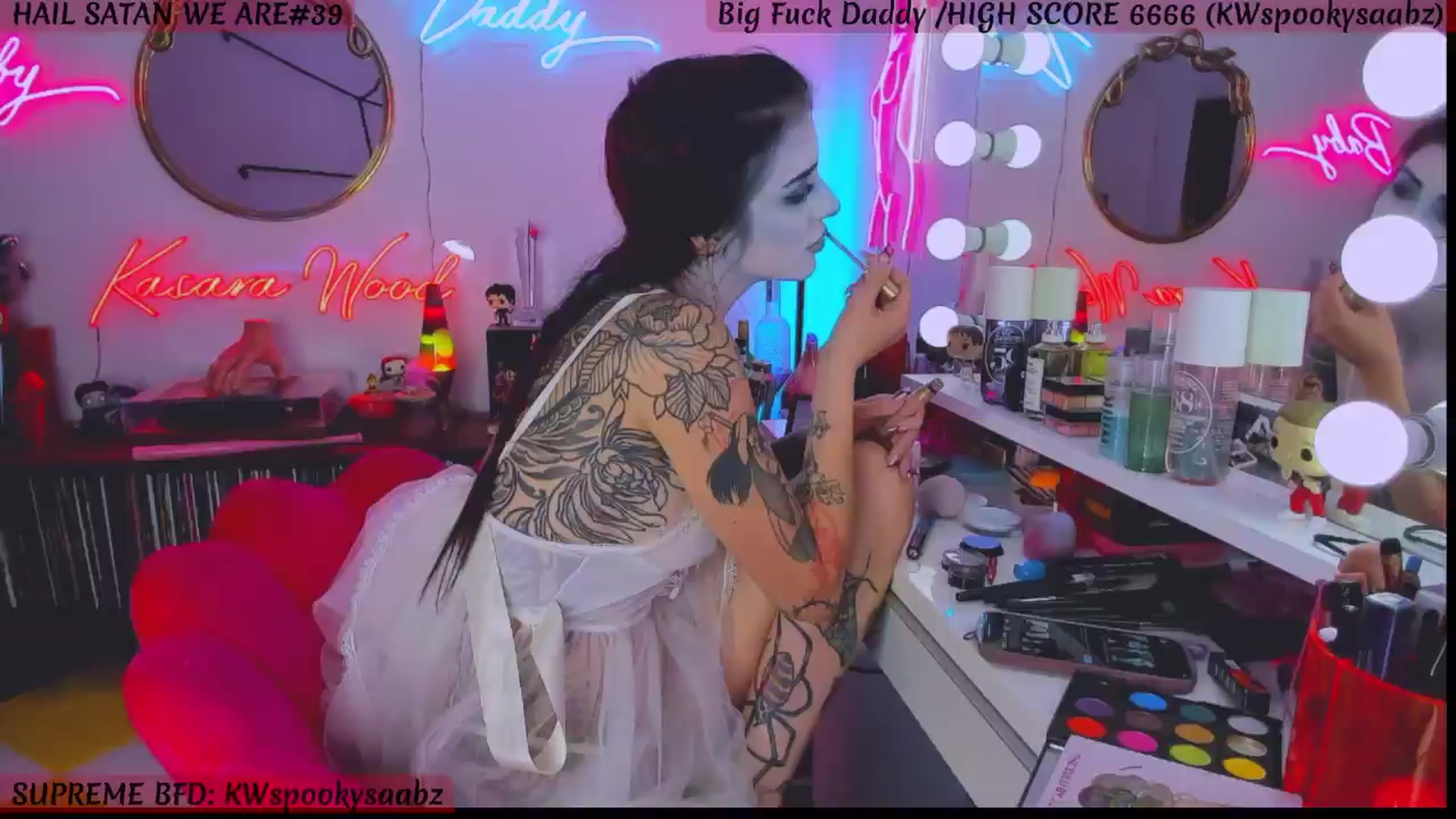 Gallery image thumbnail from KasaraWood's myfreecams stream on, 10/28/2024, 03:44 image 12 of 20