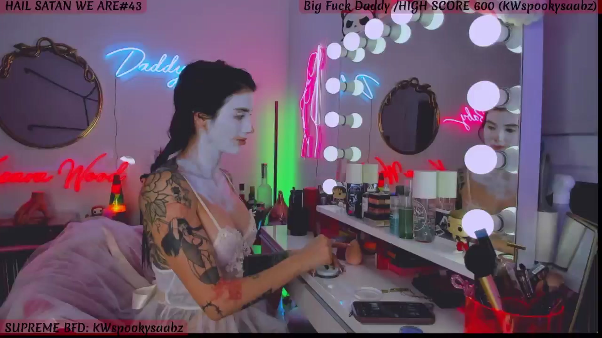 Gallery image thumbnail from KasaraWood's myfreecams stream on, 10/28/2024, 03:44 image 4 of 20