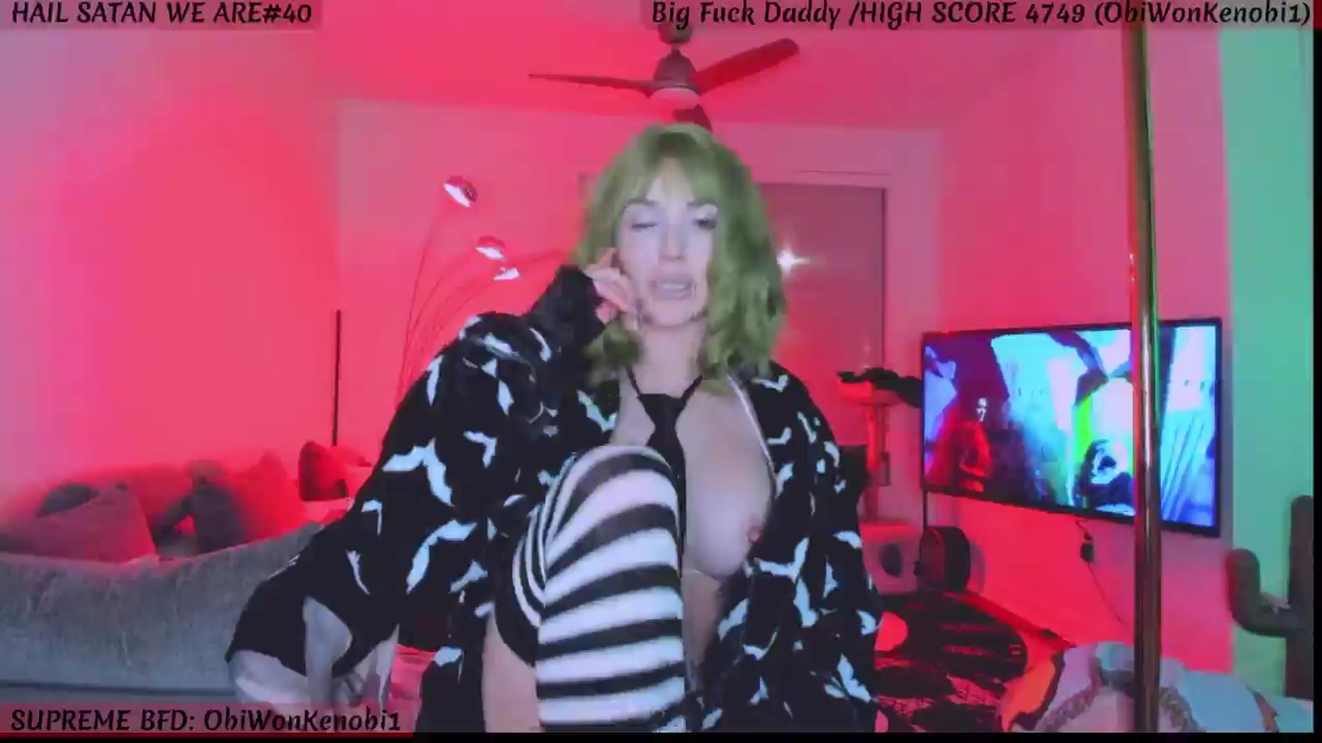 Gallery image thumbnail from KasaraWood's myfreecams stream on, 10/30/2024, 04:58 image 13 of 20