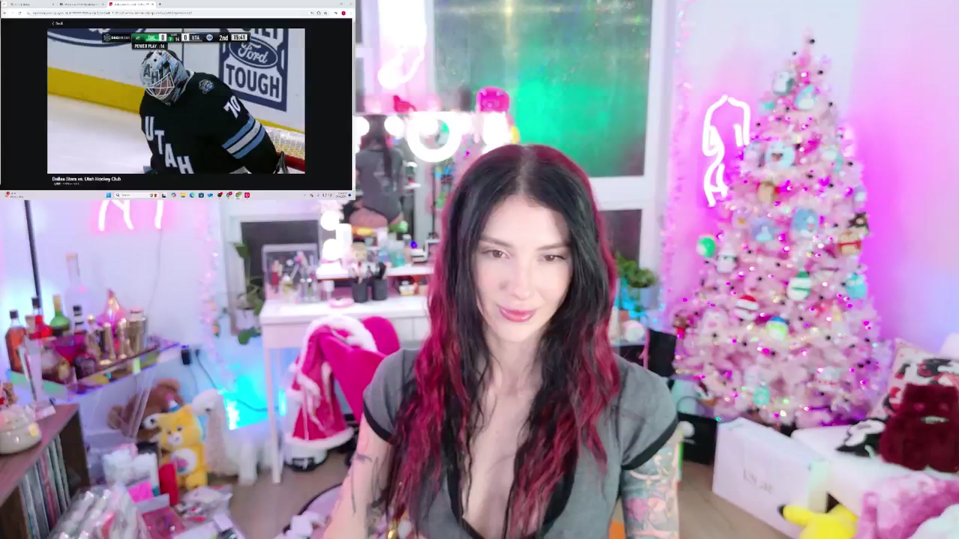 Gallery image thumbnail from KasaraWood's myfreecams stream on, 12/03/2024, 05:35 image 1 of 20