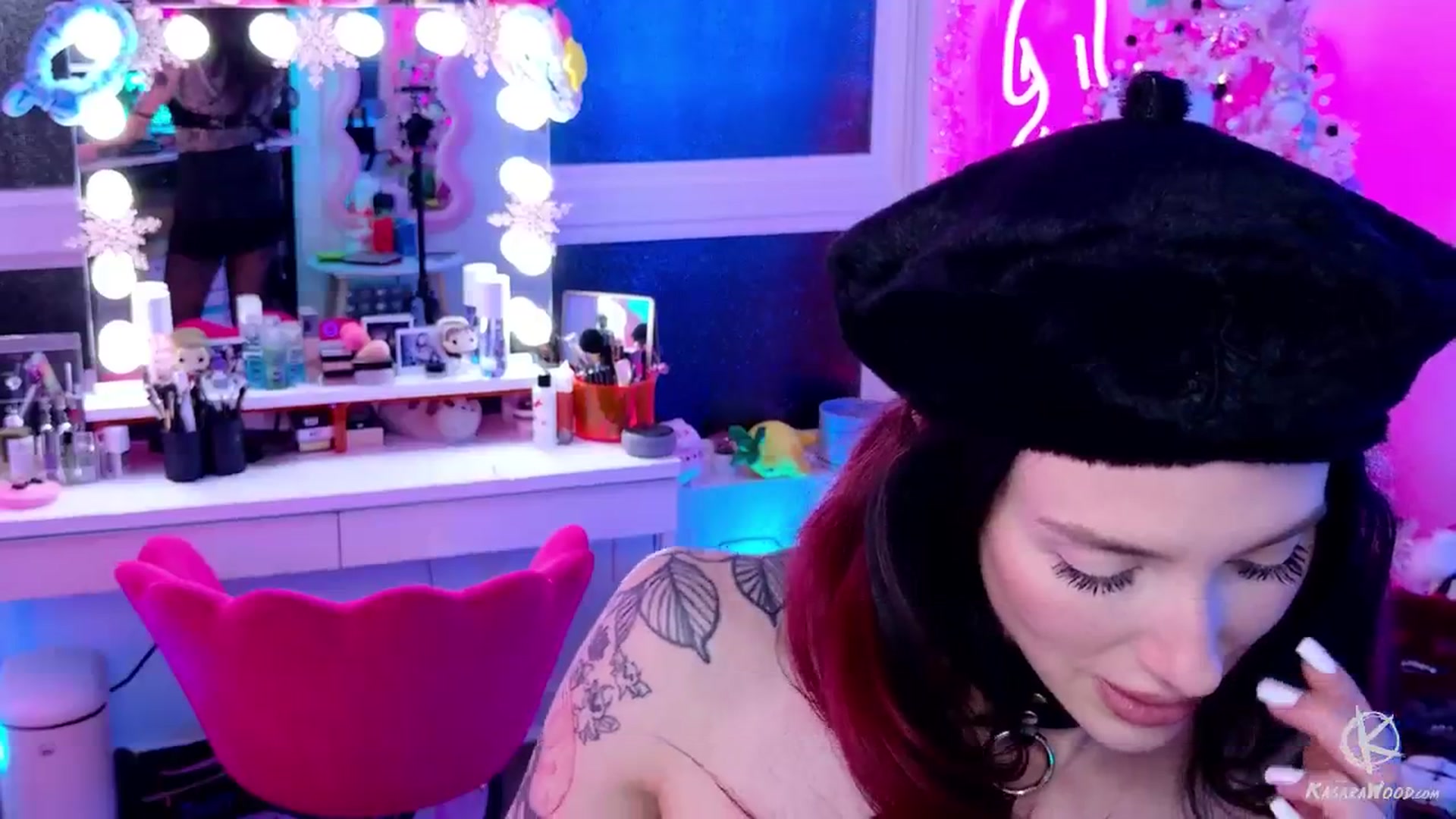 Gallery image thumbnail from KasaraWood's myfreecams stream on, 12/07/2024, 05:45 image 11 of 20