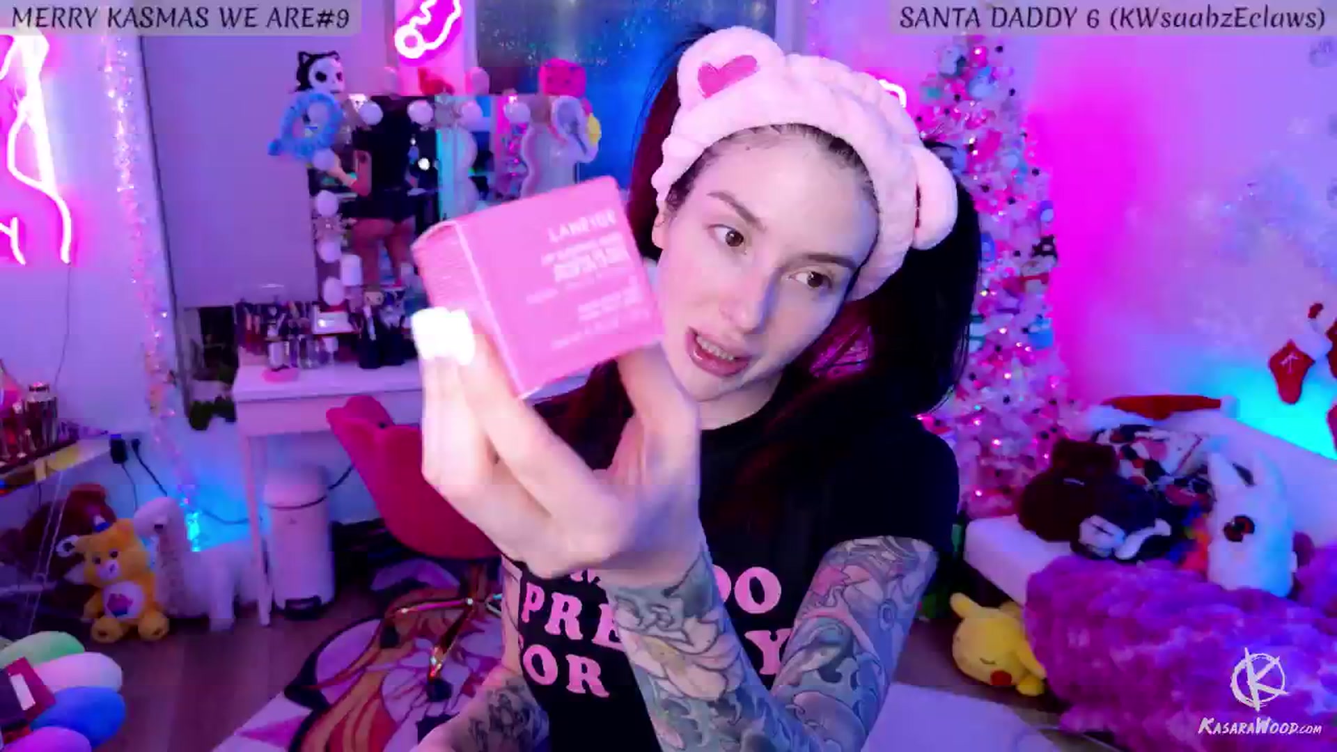 Gallery image thumbnail from KasaraWood's myfreecams stream on, 12/08/2024, 05:19 image 1 of 20