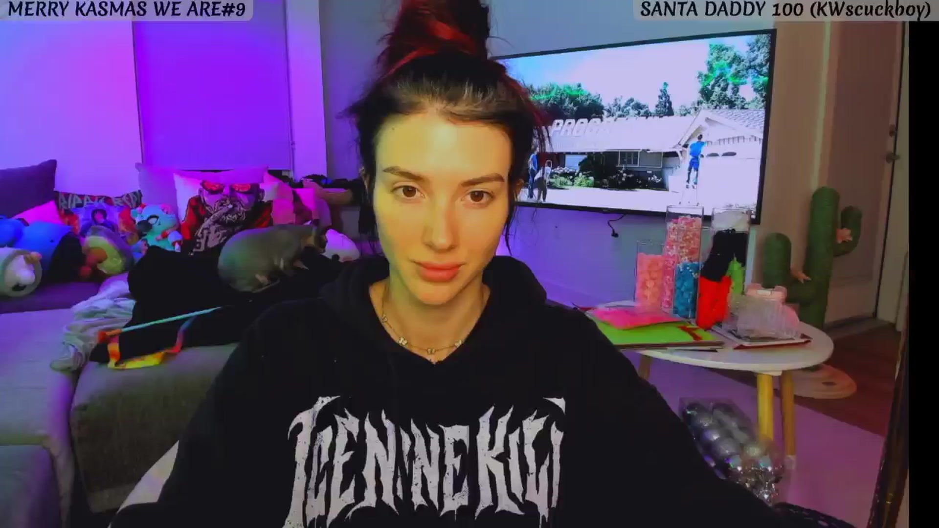 Gallery image thumbnail from KasaraWood's myfreecams stream on, 12/10/2024, 04:42 image 2 of 20