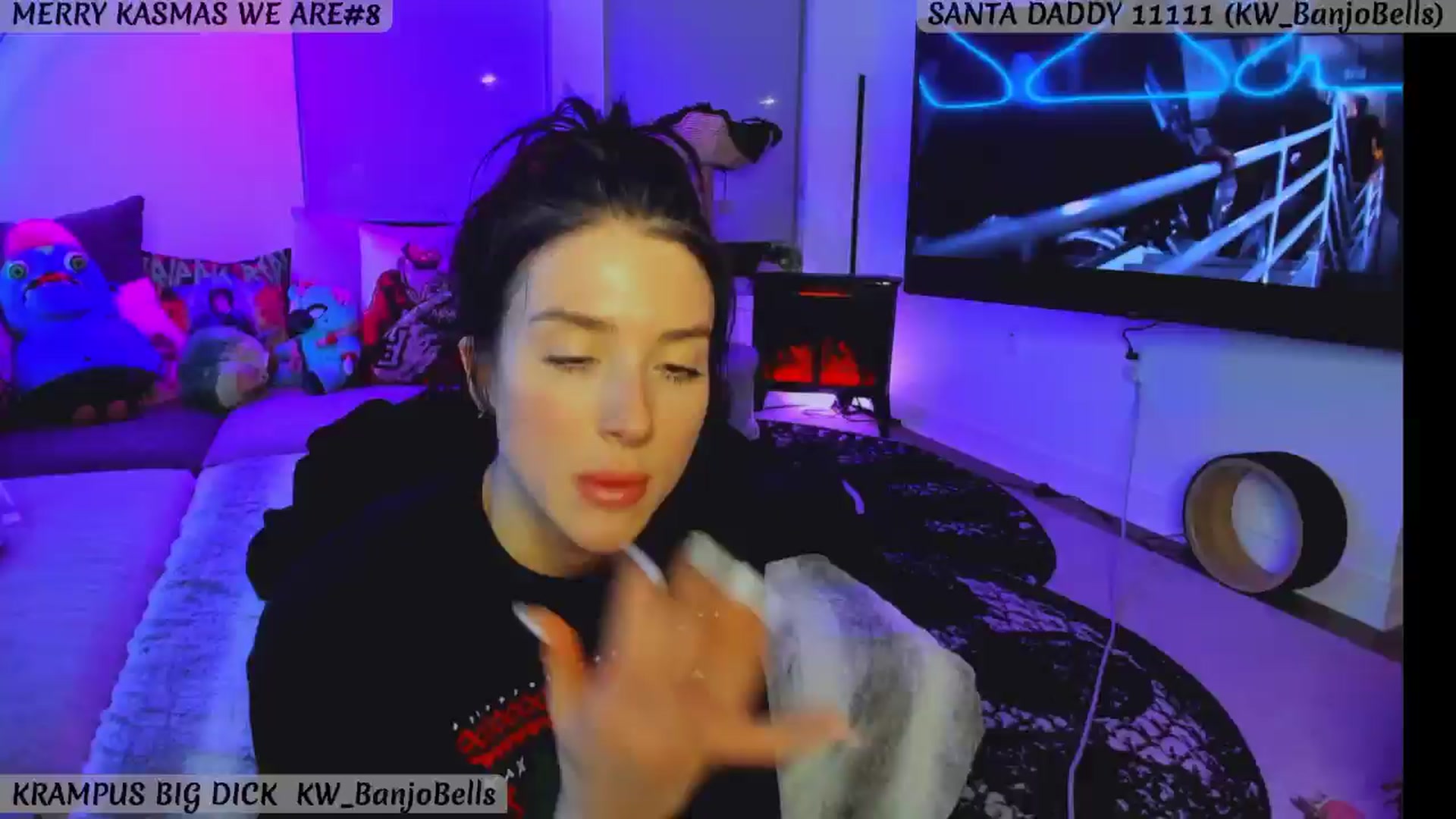 Gallery image thumbnail from KasaraWood's myfreecams stream on, 12/16/2024, 06:56 image 16 of 20