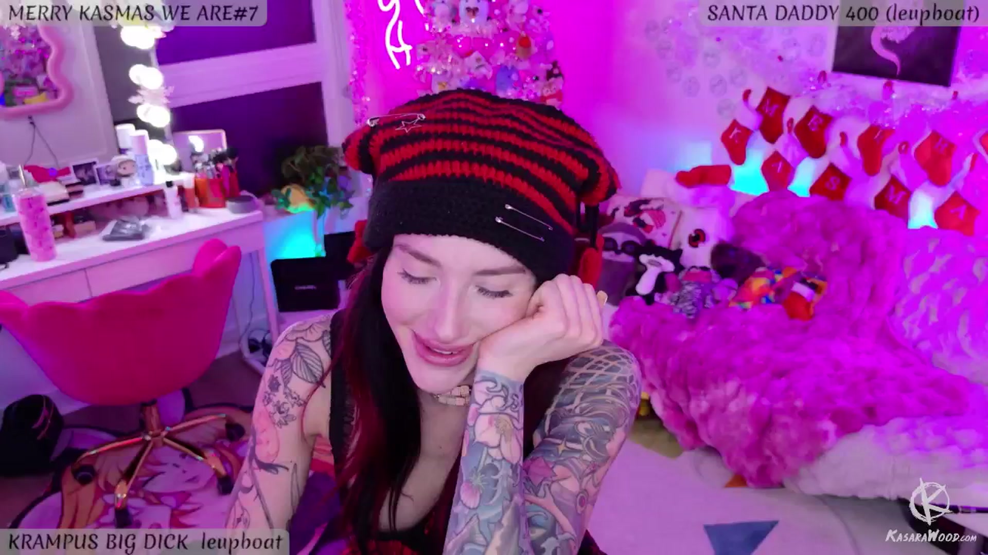 Gallery image thumbnail from KasaraWood's myfreecams stream on, 12/19/2024, 05:58 image 7 of 20