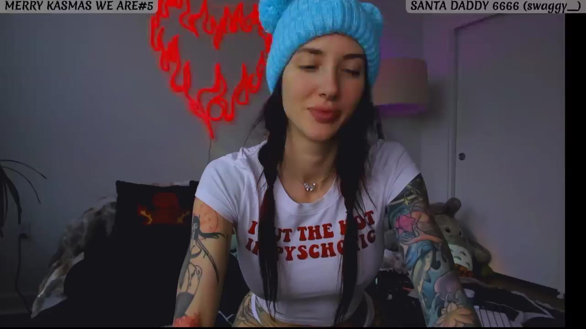 Gallery image thumbnail from KasaraWood's myfreecams stream on, 12/24/2024, 22:38 image 8 of 20