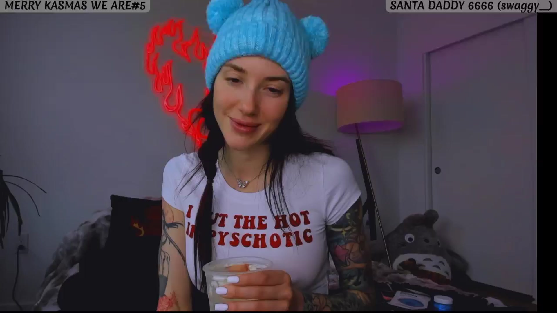Gallery image thumbnail from KasaraWood's myfreecams stream on, 12/24/2024, 22:38 image 10 of 20