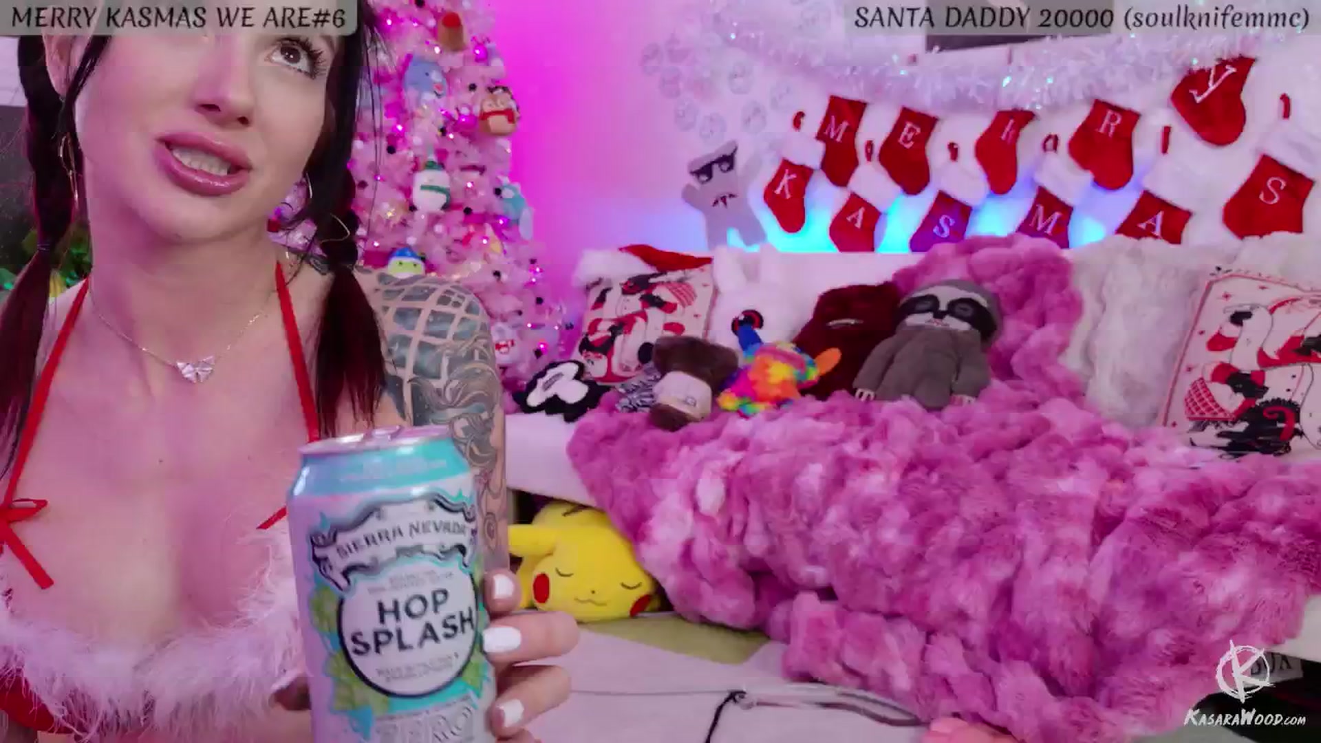 Gallery image thumbnail from KasaraWood's myfreecams stream on, 12/25/2024, 07:34 image 10 of 20
