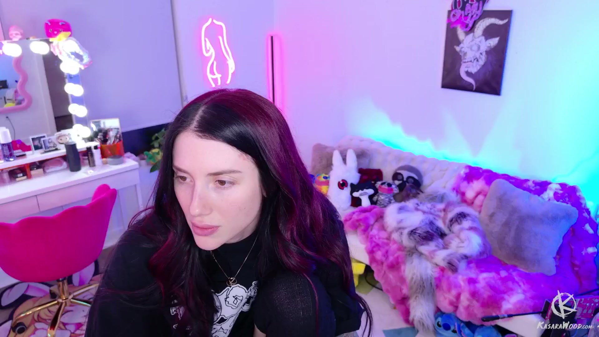Gallery image thumbnail from KasaraWood's myfreecams stream on, 01/16/2025, 06:36 image 6 of 20
