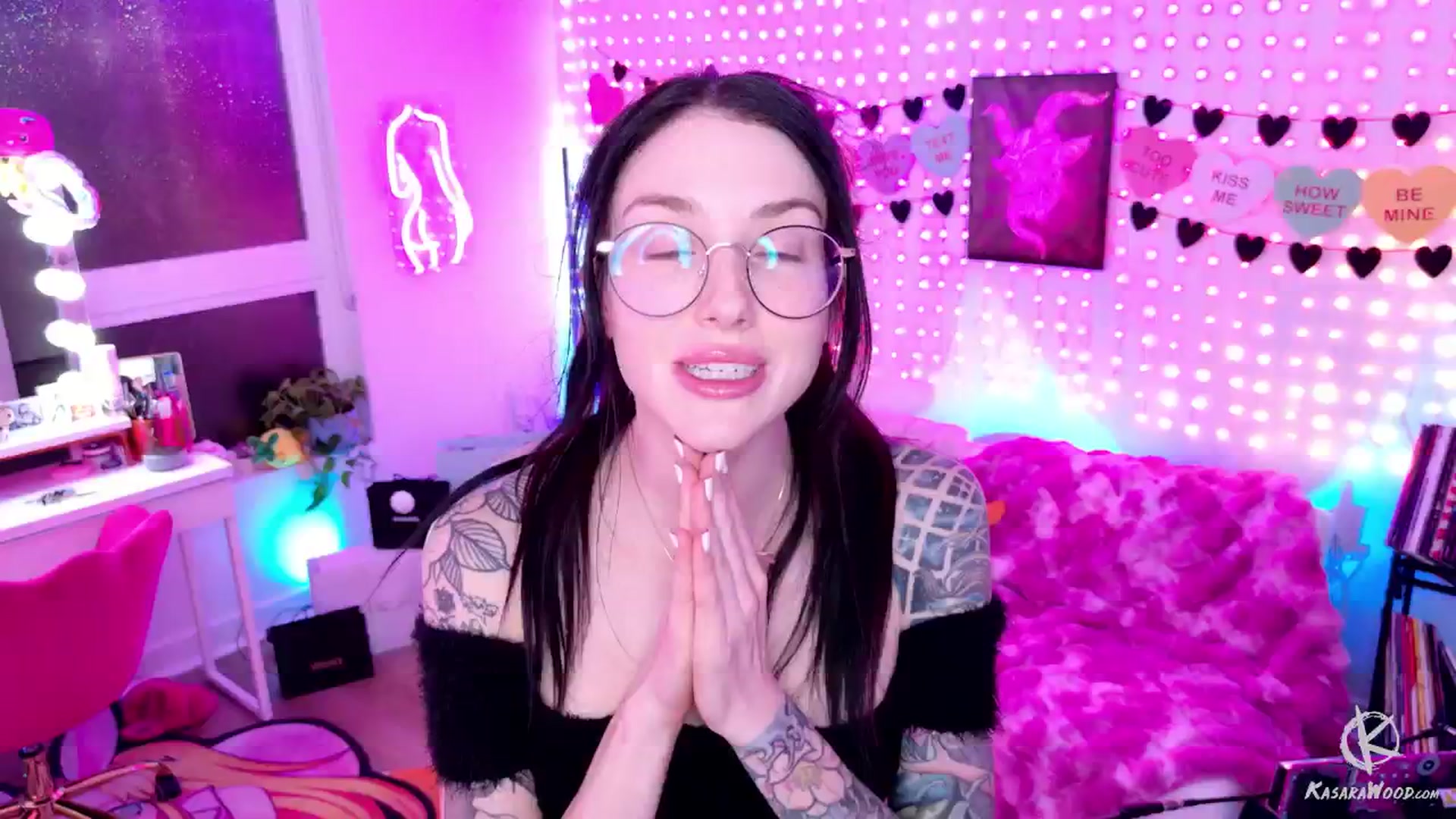 Gallery image thumbnail from KasaraWood's myfreecams stream on, 02/01/2025, 08:56 image 1 of 20