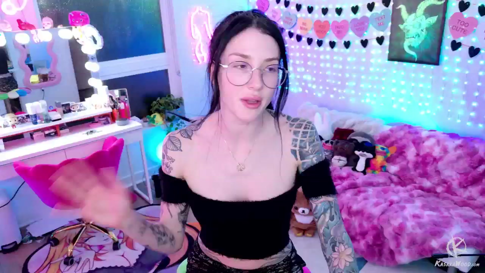 Gallery image thumbnail from KasaraWood's myfreecams stream on, 02/01/2025, 08:56 image 5 of 20