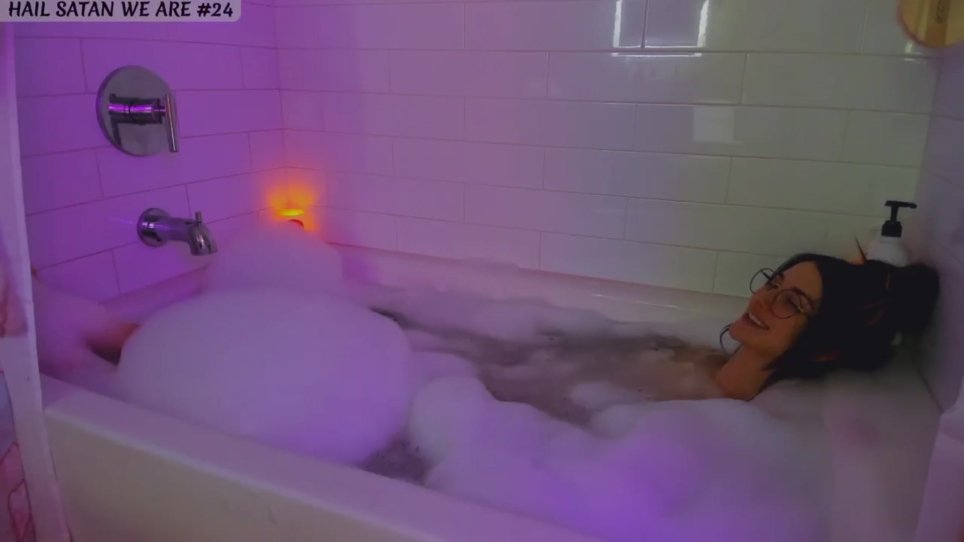Gallery image thumbnail from KasaraWood's myfreecams stream on, 02/01/2025, 09:41 image 1 of 20