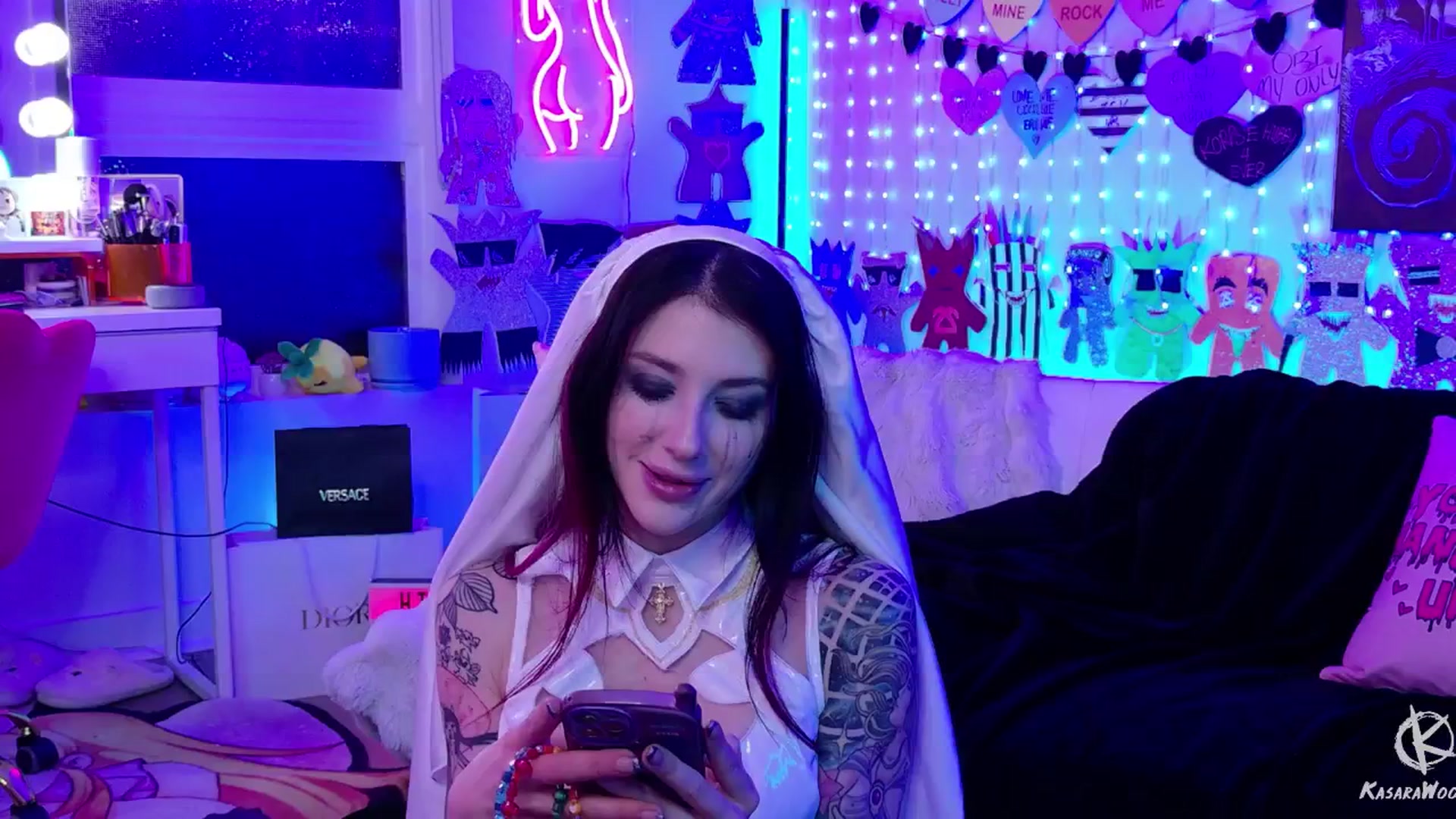 Gallery image thumbnail from KasaraWood's myfreecams stream on, 02/22/2025, 04:38 image 4 of 20