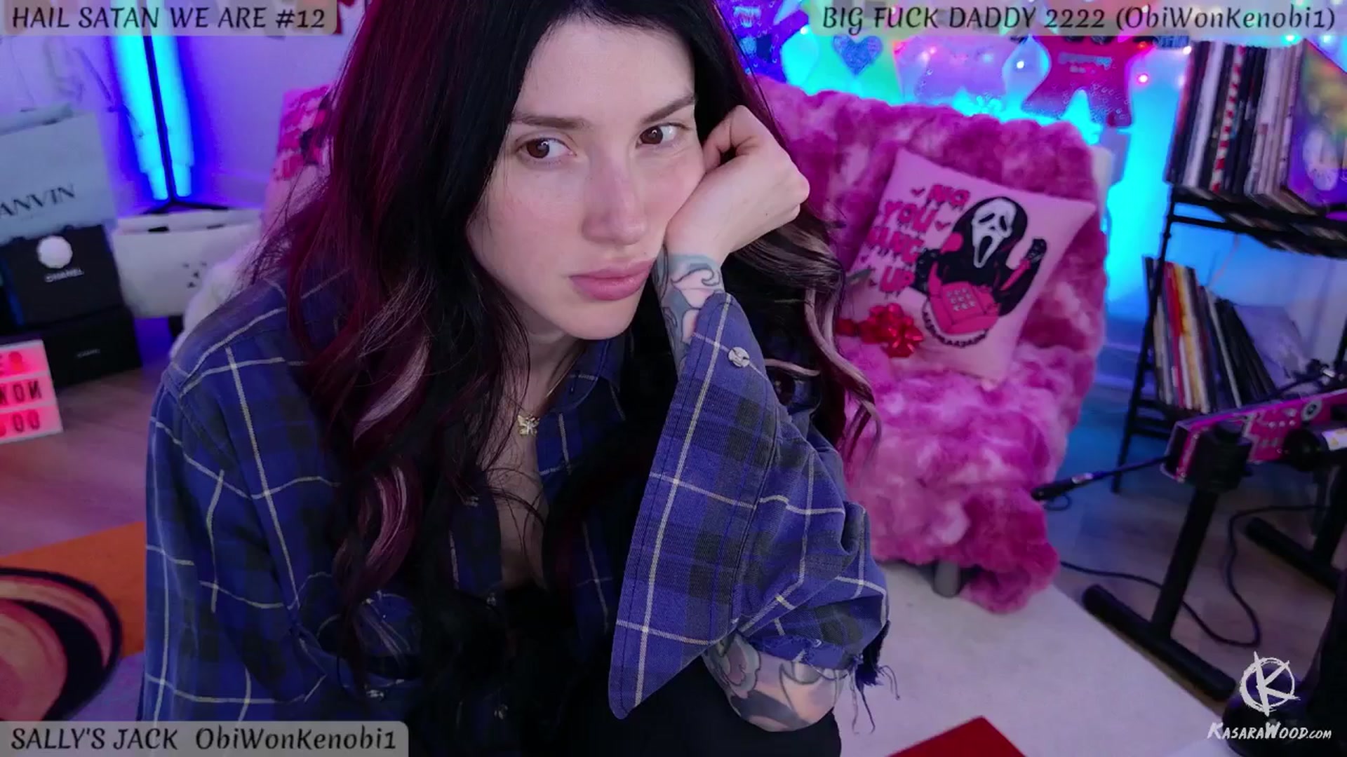 Gallery image thumbnail from KasaraWood's myfreecams stream on, 02/26/2025, 05:05 image 16 of 20