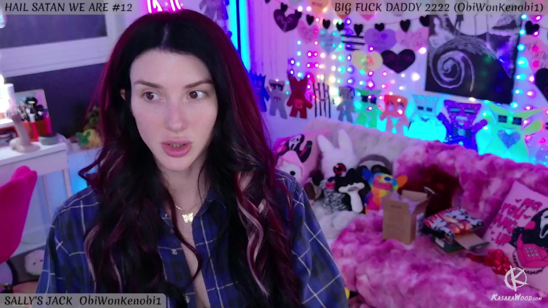 Gallery image thumbnail from KasaraWood's myfreecams stream on, 02/26/2025, 05:05 image 18 of 20