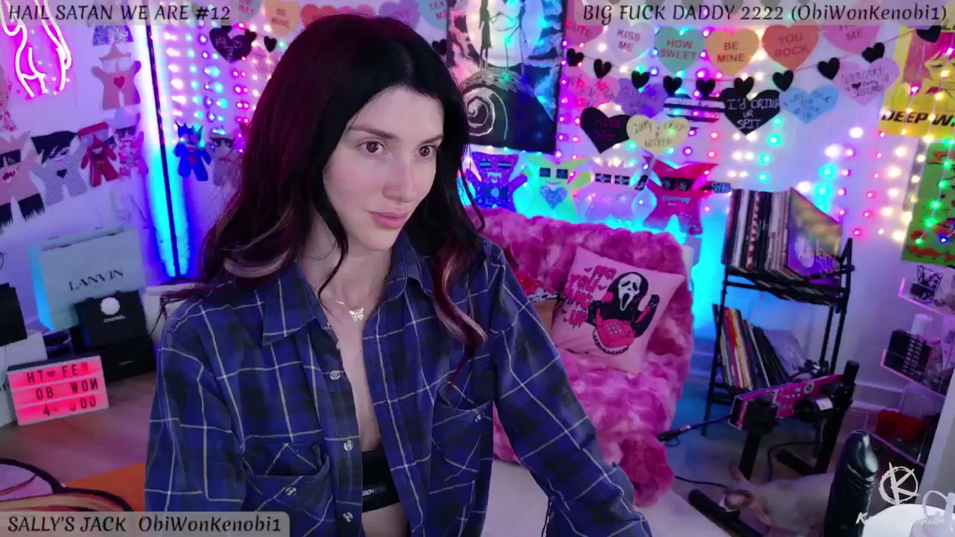 Gallery image thumbnail from KasaraWood's myfreecams stream on, 02/26/2025, 05:05 image 14 of 20