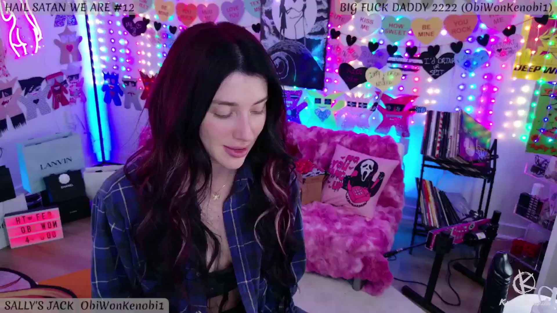 Gallery image thumbnail from KasaraWood's myfreecams stream on, 02/26/2025, 05:05 image 12 of 20