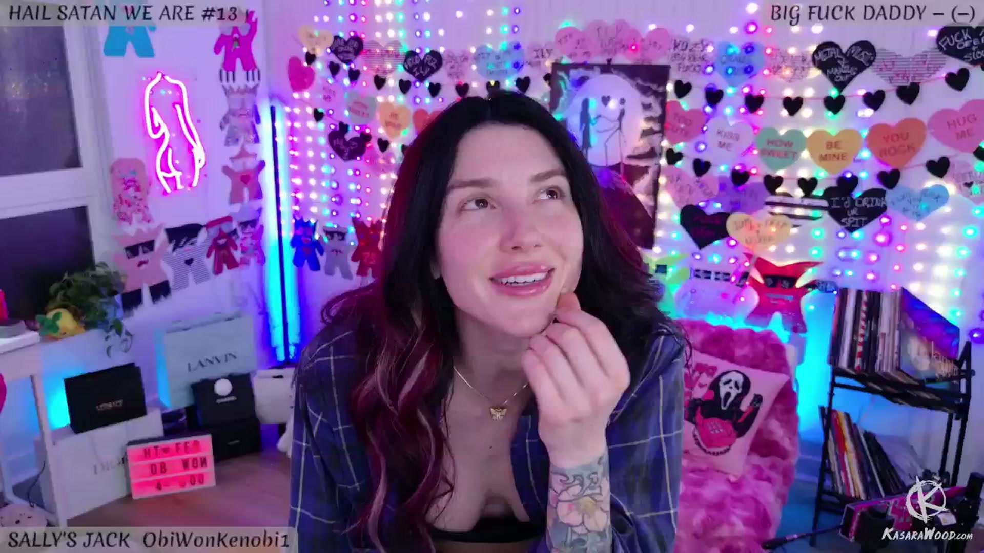 Gallery image thumbnail from KasaraWood's myfreecams stream on, 02/26/2025, 05:05 image 4 of 20