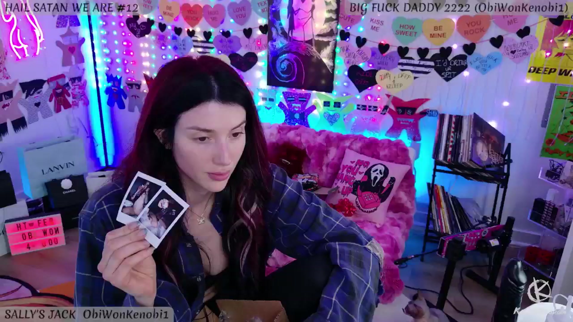 Gallery image thumbnail from KasaraWood's myfreecams stream on, 02/26/2025, 05:05 image 15 of 20