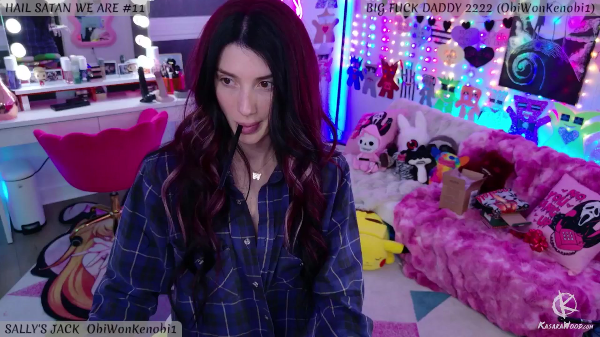 Gallery image thumbnail from KasaraWood's myfreecams stream on, 02/26/2025, 07:06 image 10 of 20