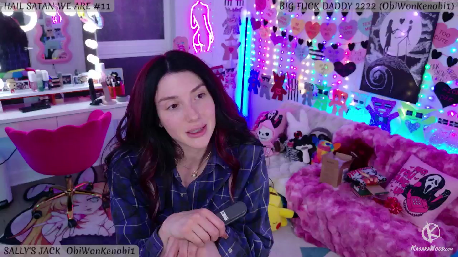 Gallery image thumbnail from KasaraWood's myfreecams stream on, 02/26/2025, 07:06 image 15 of 20