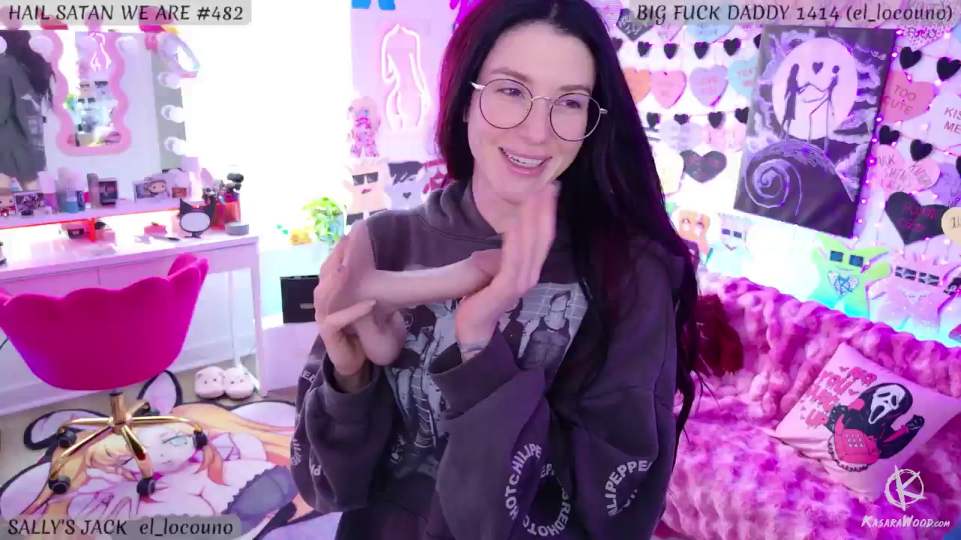 Gallery image thumbnail from KasaraWood's myfreecams stream on, 03/01/2025, 23:16 image 2 of 20
