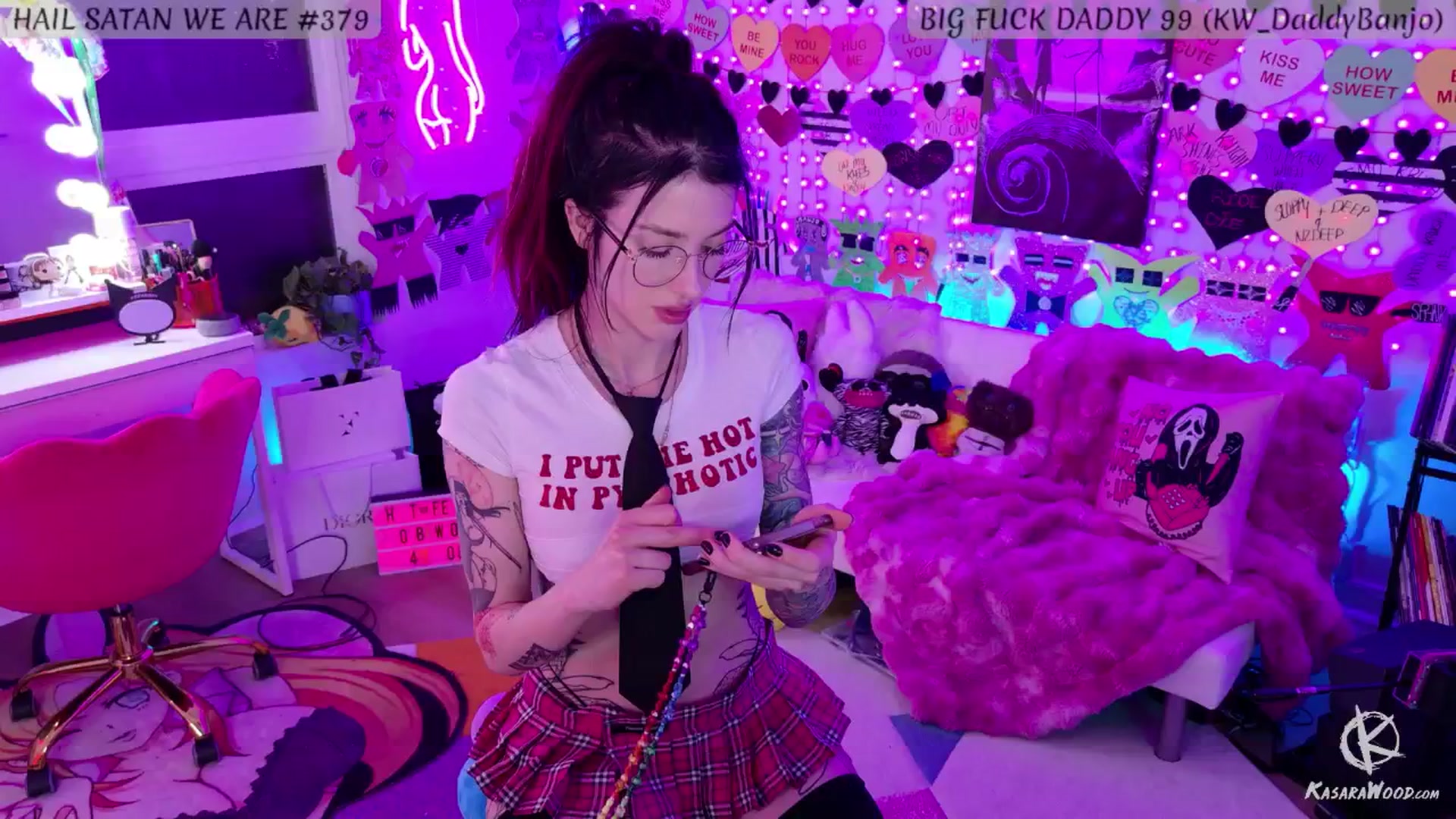 Gallery image thumbnail from KasaraWood's myfreecams stream on, 03/17/2025, 03:55 image 3 of 20