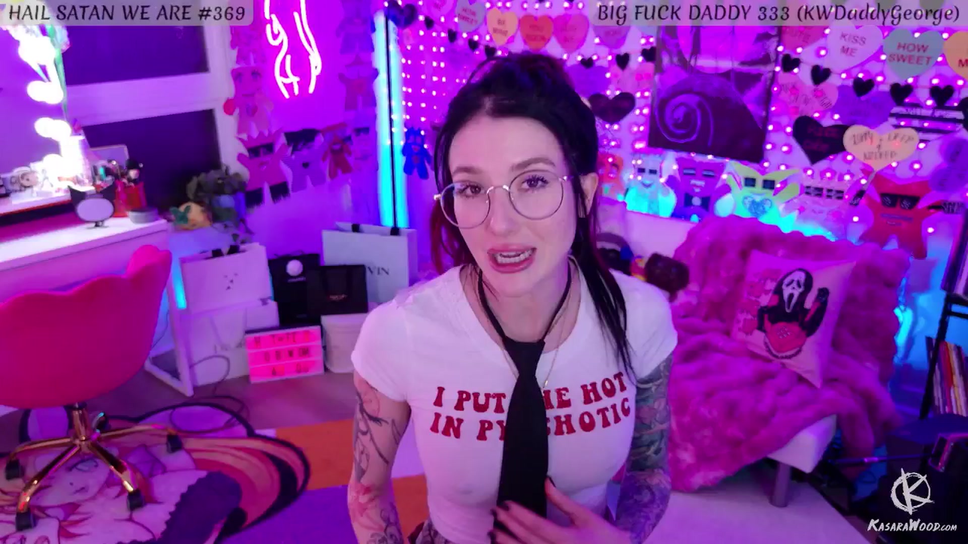 Gallery image thumbnail from KasaraWood's myfreecams stream on, 03/17/2025, 03:55 image 17 of 20