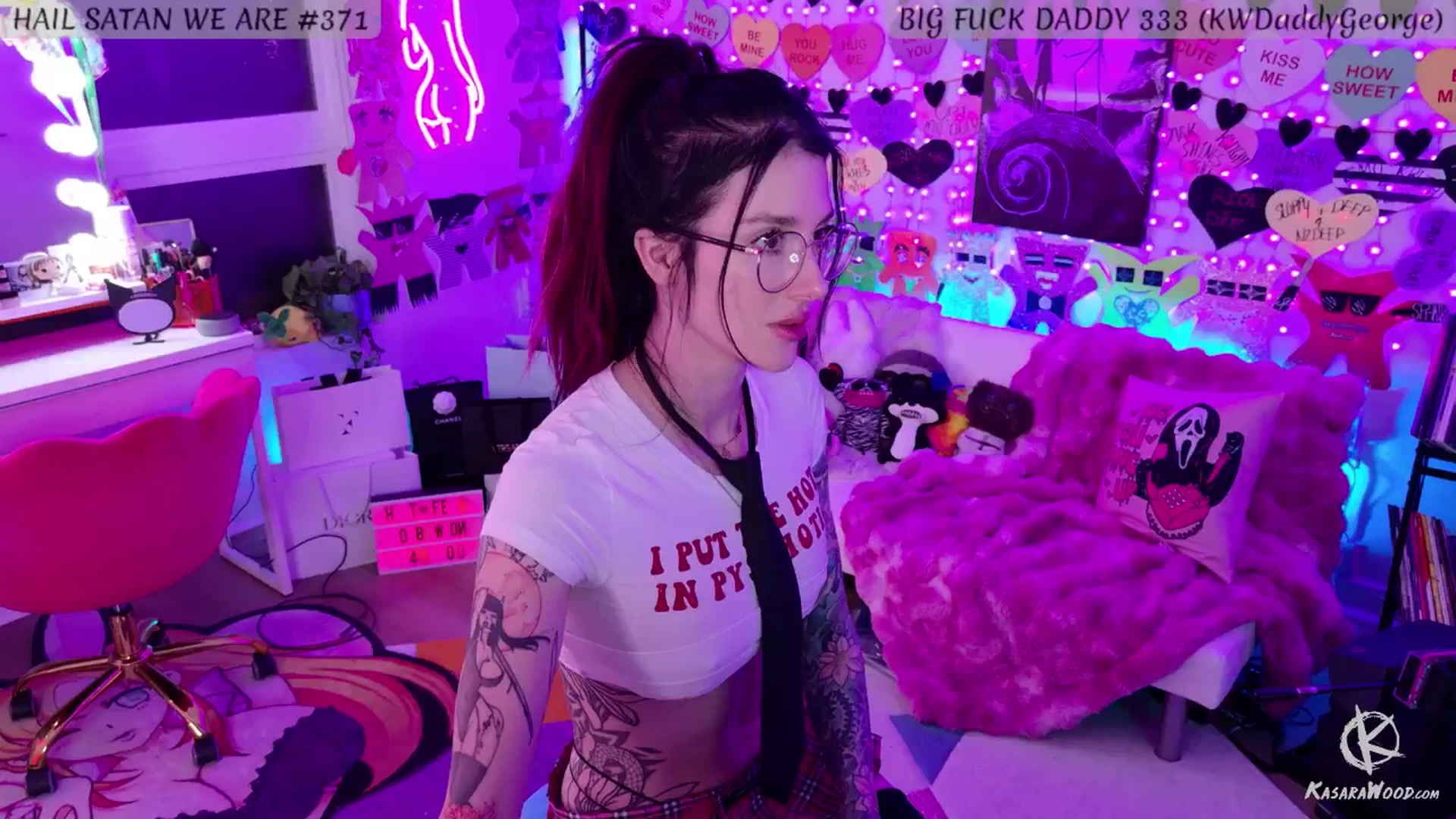Gallery image thumbnail from KasaraWood's myfreecams stream on, 03/17/2025, 03:55 image 9 of 20
