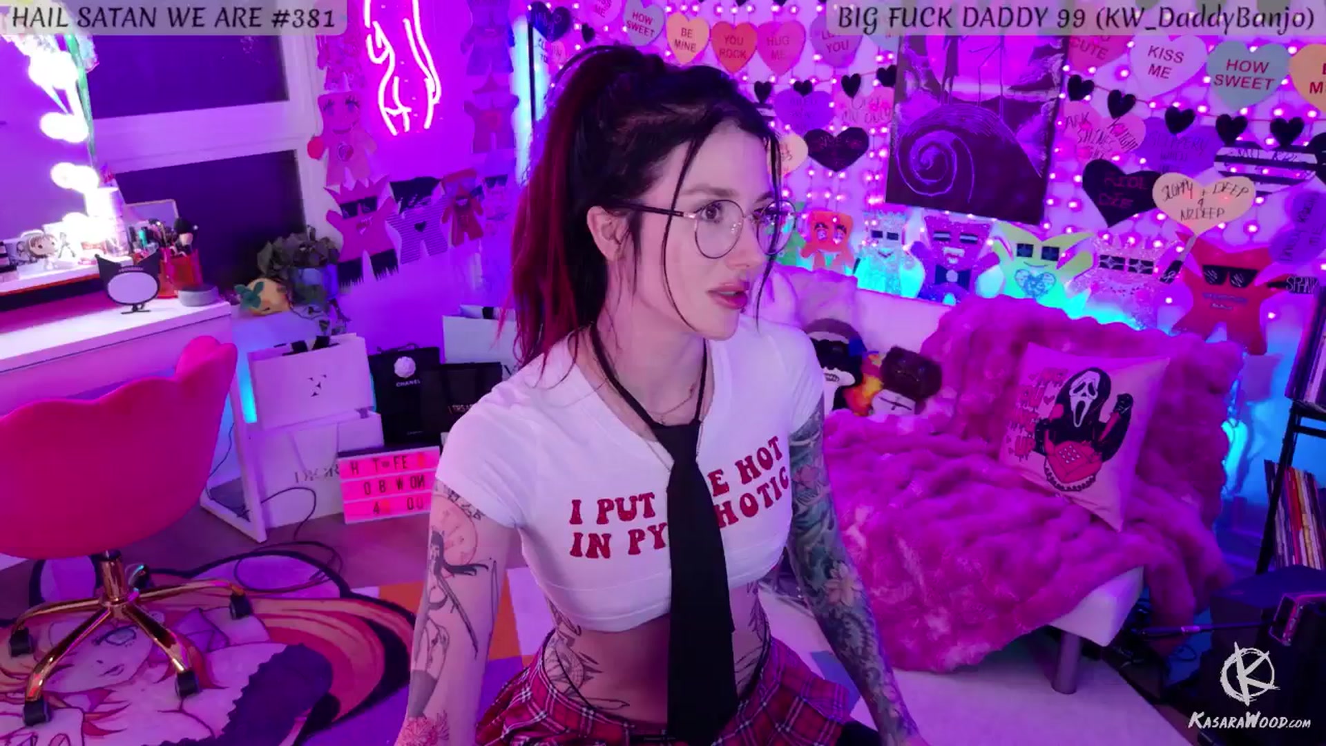 Gallery image thumbnail from KasaraWood's myfreecams stream on, 03/17/2025, 03:55 image 7 of 20