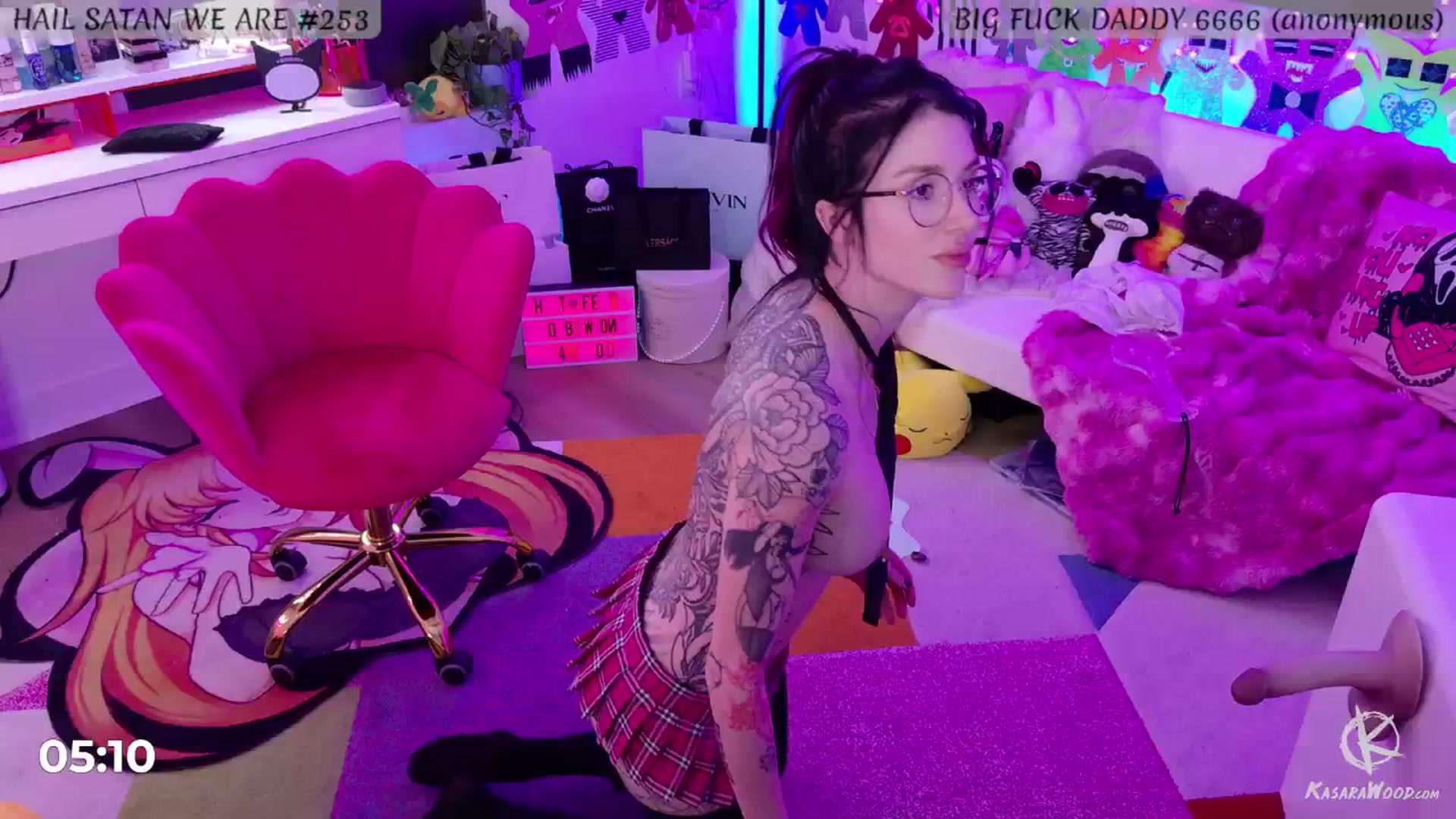 Gallery image thumbnail from KasaraWood's myfreecams stream on, 03/17/2025, 05:57 image 18 of 20