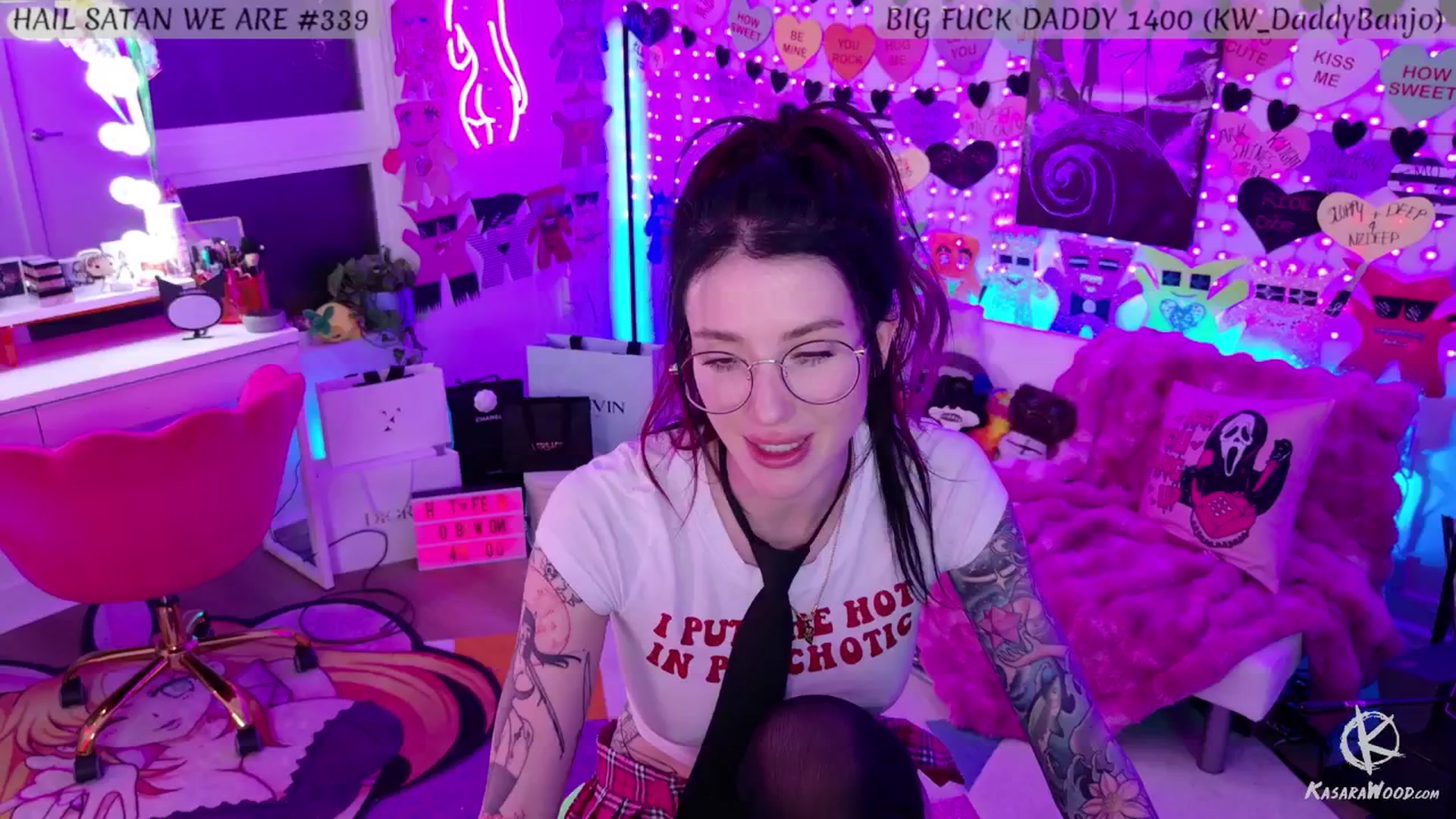 Gallery image thumbnail from KasaraWood's myfreecams stream on, 03/17/2025, 05:57 image 6 of 20