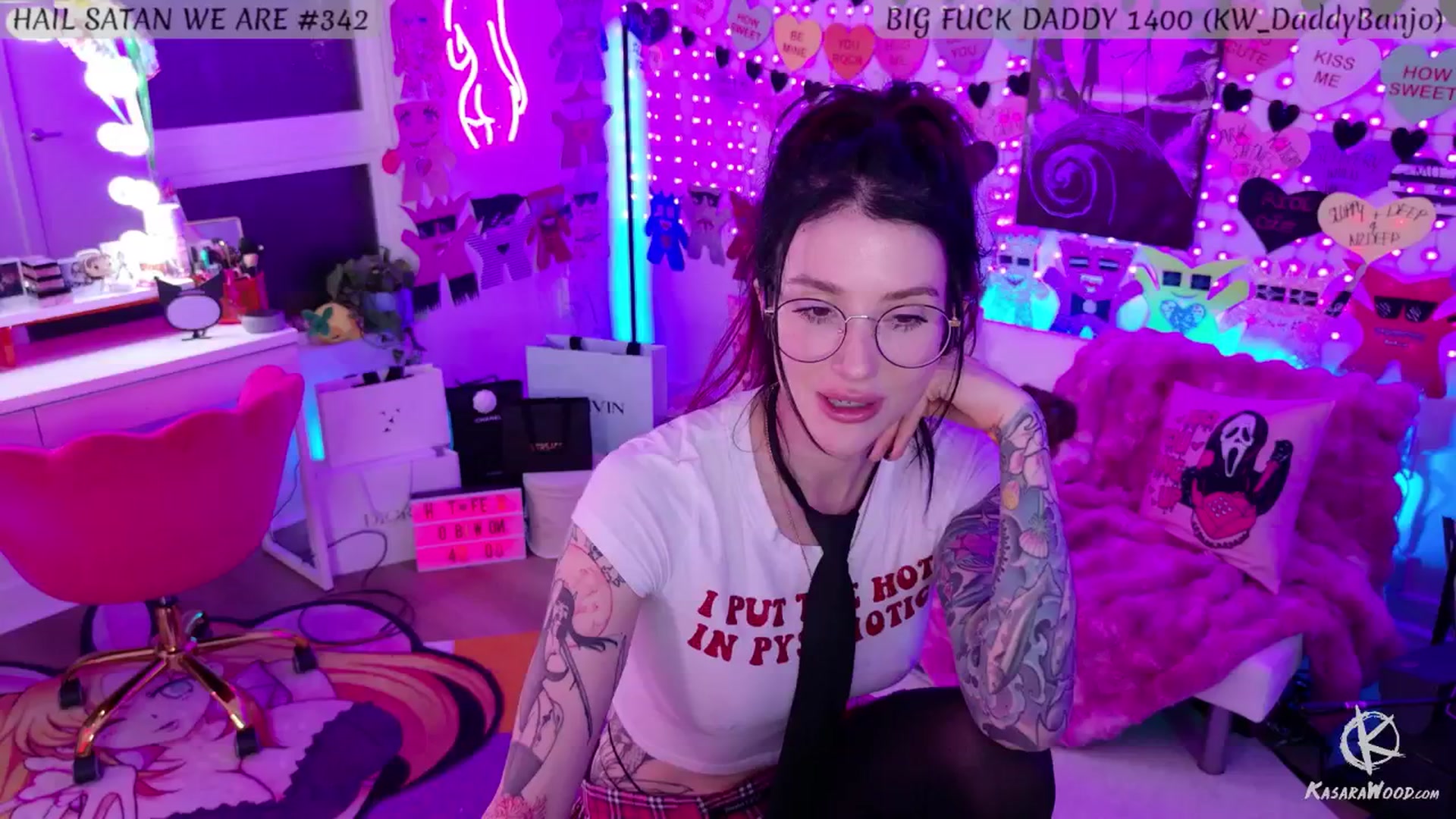 Gallery image thumbnail from KasaraWood's myfreecams stream on, 03/17/2025, 05:57 image 4 of 20