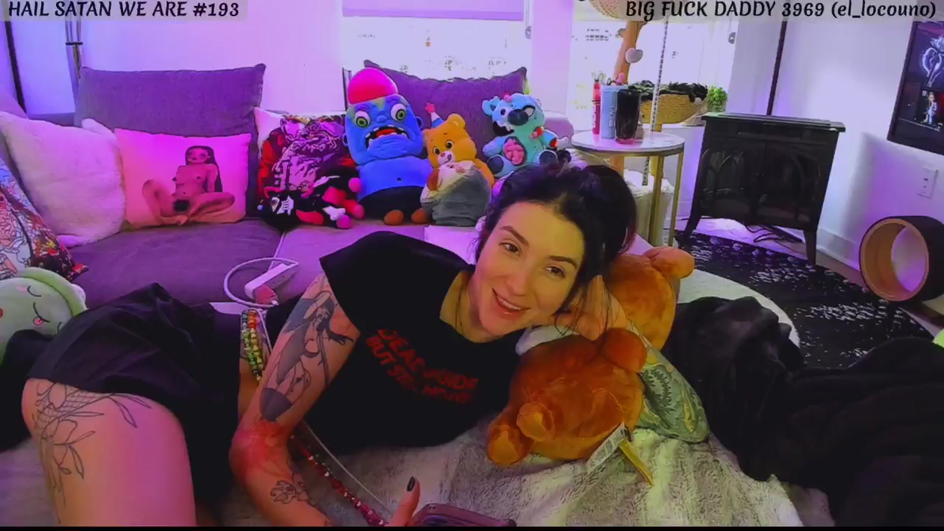 Gallery image thumbnail from KasaraWood's myfreecams stream on, 03/23/2025, 01:26 image 12 of 20