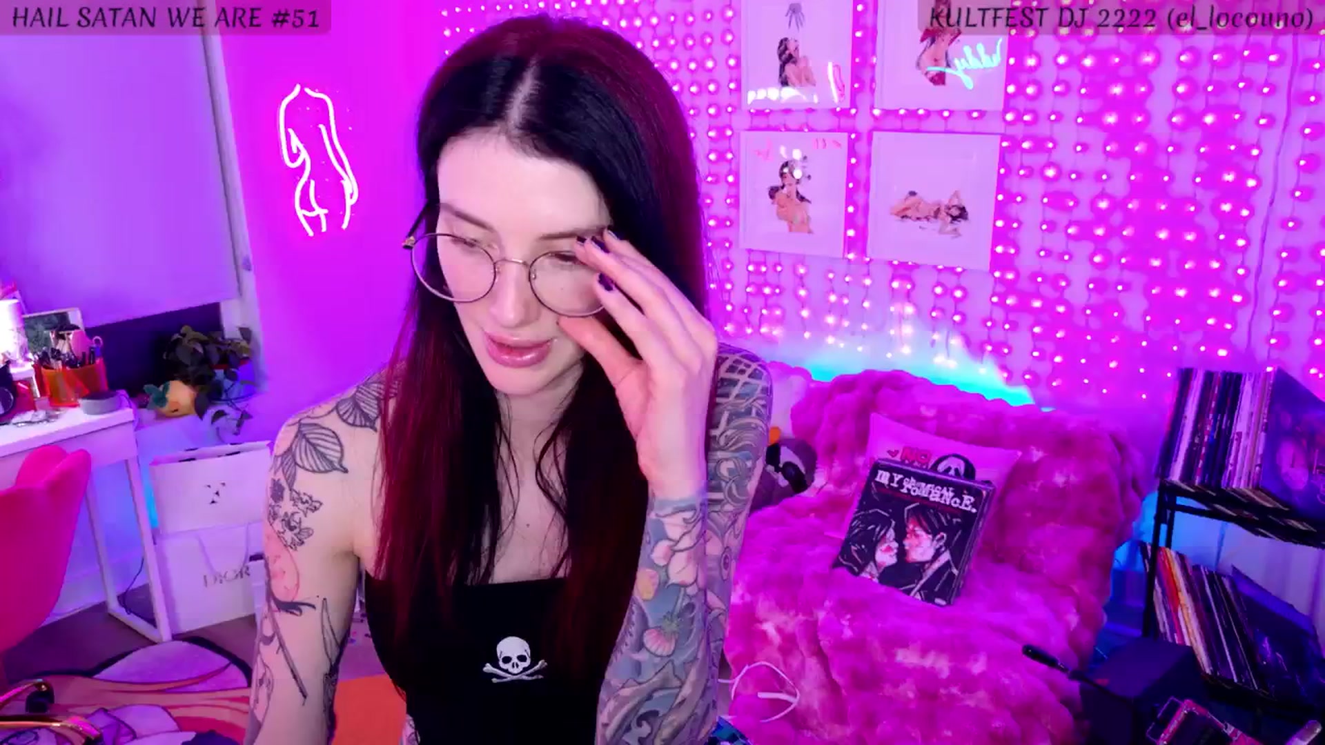 Gallery image thumbnail from KasaraWood's myfreecams stream on, 04/15/2025, 05:02 image 7 of 20