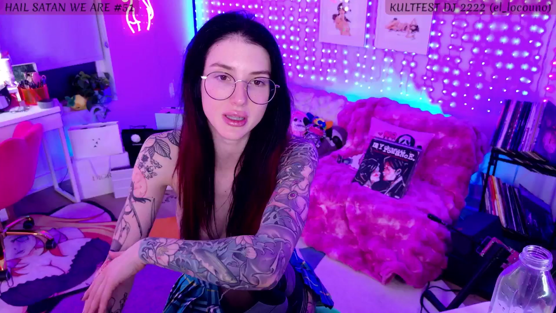 Gallery image thumbnail from KasaraWood's myfreecams stream on, 04/15/2025, 05:02 image 20 of 20