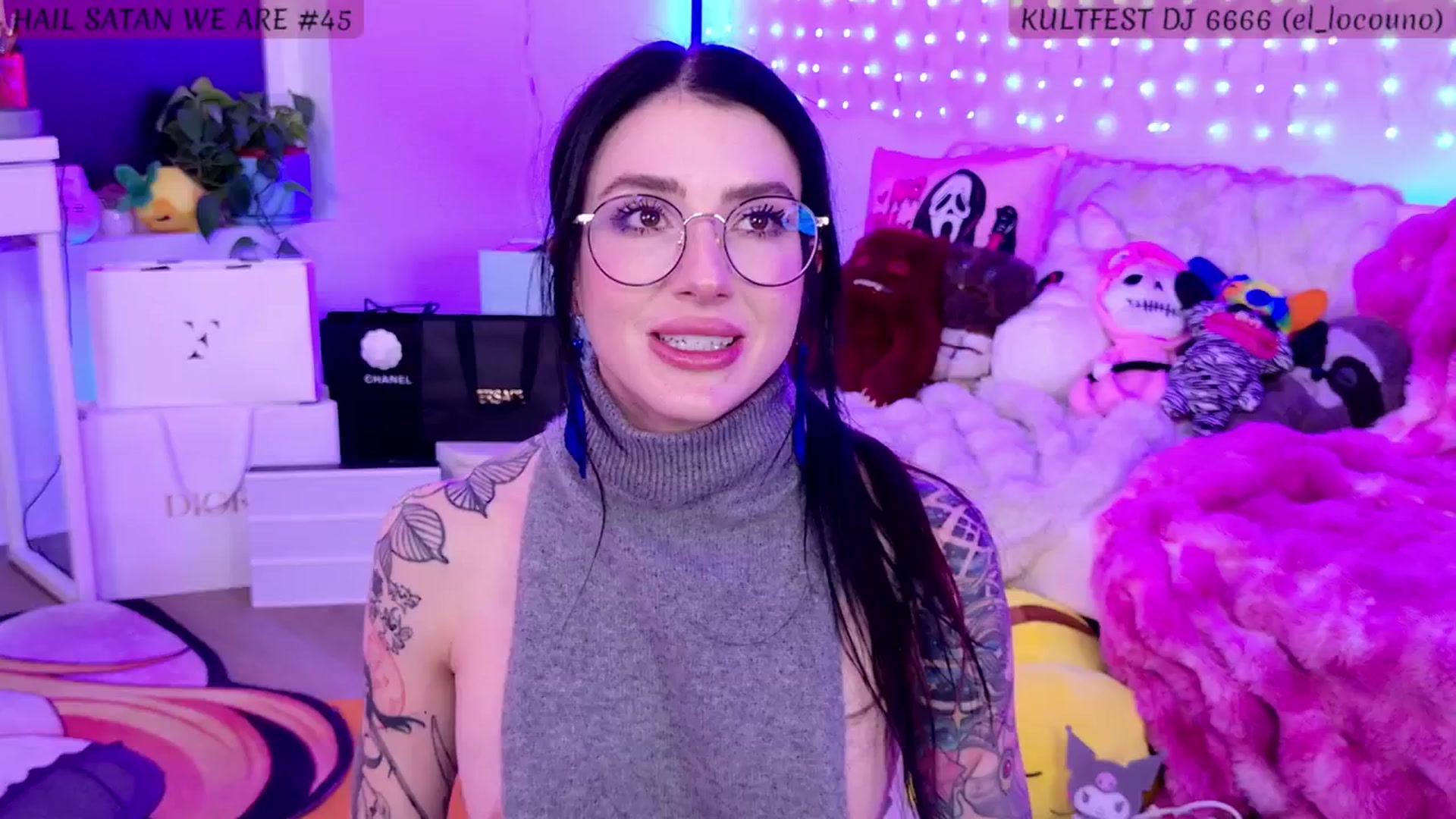Gallery image thumbnail from KasaraWood's myfreecams stream on, 04/16/2025, 04:57 image 20 of 20