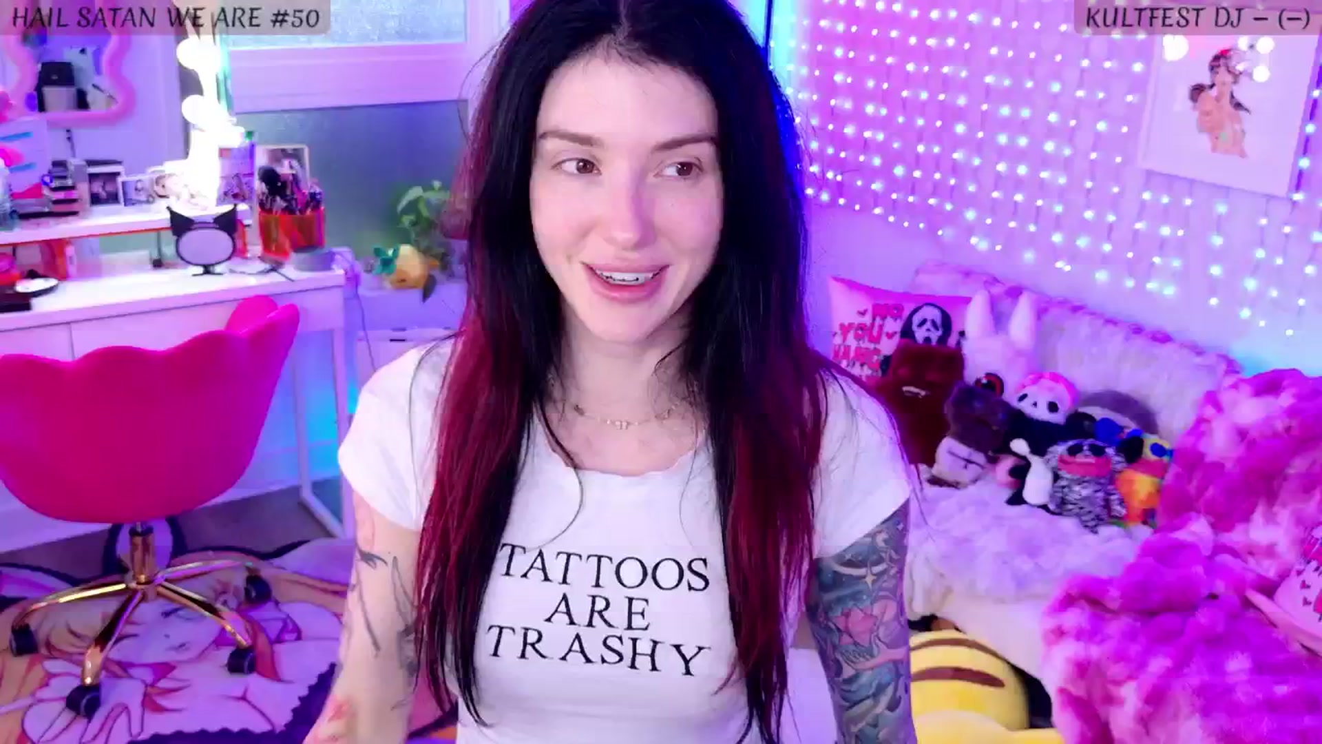 Gallery image thumbnail from KasaraWood's myfreecams stream on, 04/24/2025, 03:35 image 2 of 20