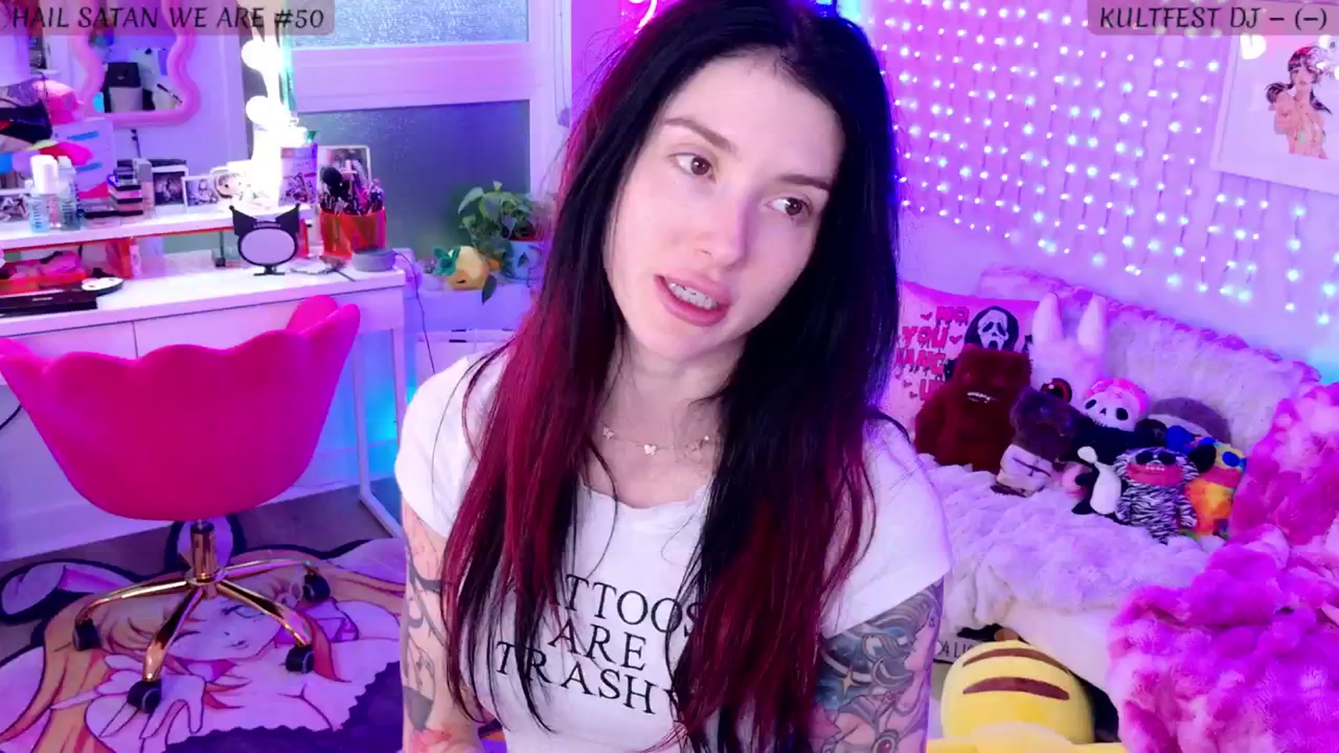 Gallery image thumbnail from KasaraWood's myfreecams stream on, 04/24/2025, 03:35 image 3 of 20