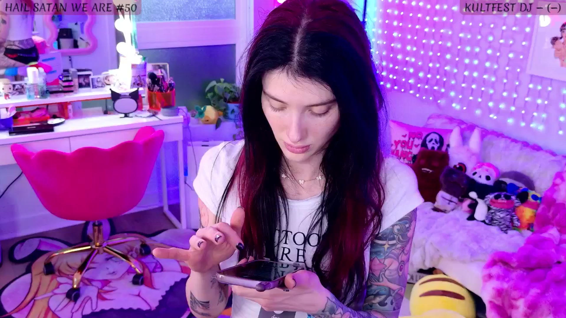 Gallery image thumbnail from KasaraWood's myfreecams stream on, 04/24/2025, 03:35 image 4 of 20