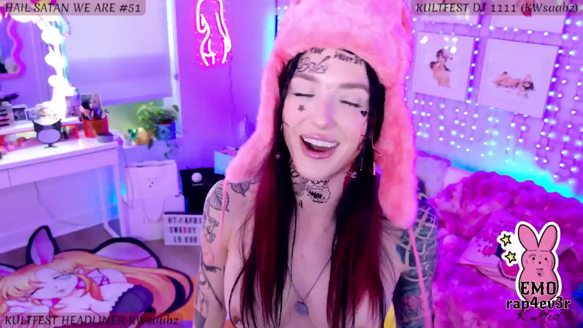 Gallery image thumbnail from KasaraWood's myfreecams stream on, 04/27/2025, 04:15 image 11 of 20