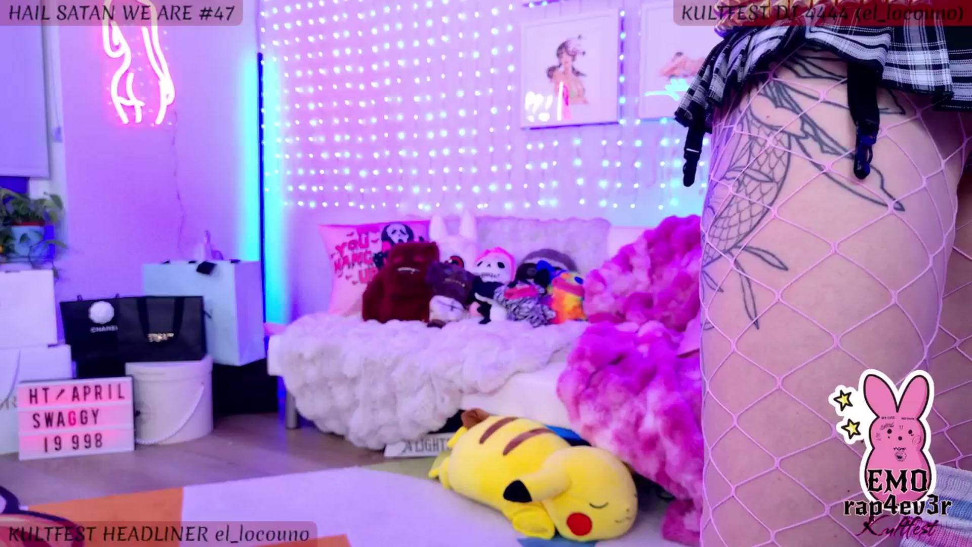 Gallery image thumbnail from KasaraWood's myfreecams stream on, 04/27/2025, 04:15 image 16 of 20