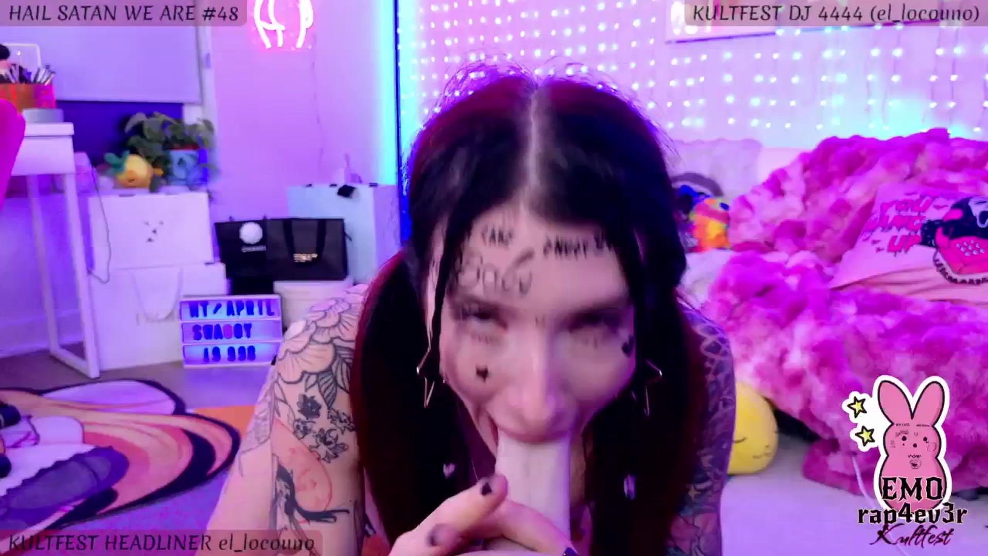 Gallery image thumbnail from KasaraWood's myfreecams stream on, 04/27/2025, 04:15 image 15 of 20
