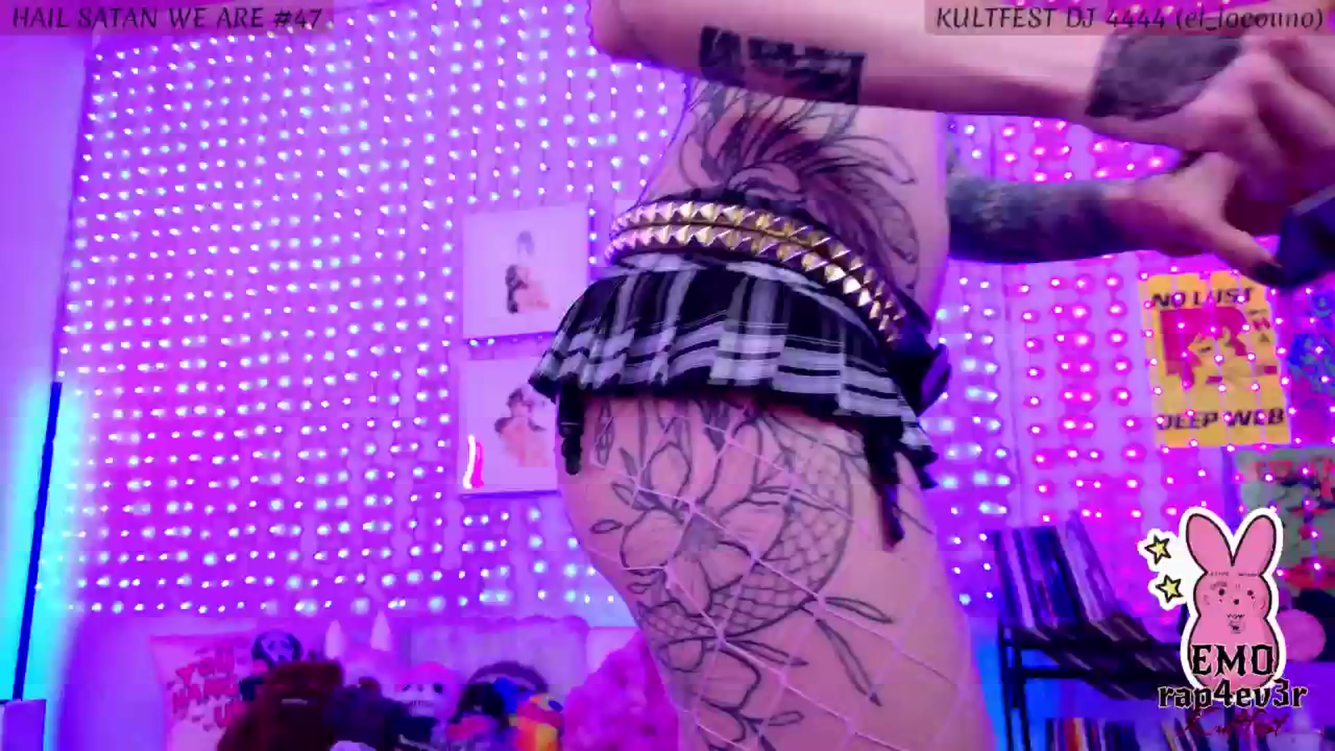 Gallery image thumbnail from KasaraWood's myfreecams stream on, 04/27/2025, 04:51 image 19 of 20