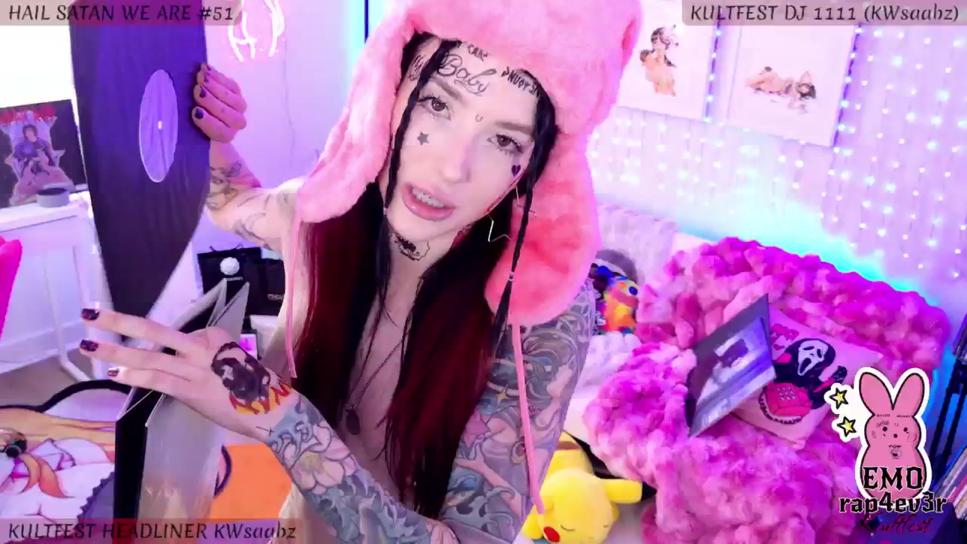 Gallery image thumbnail from KasaraWood's myfreecams stream on, 04/27/2025, 04:51 image 4 of 20