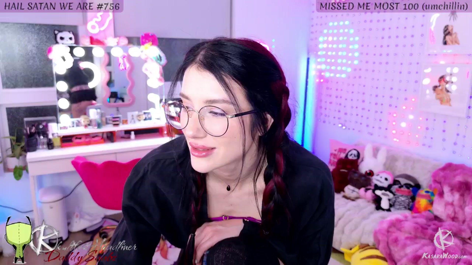 Gallery image thumbnail from KasaraWood's myfreecams stream on, 05/19/2025, 03:28 image 11 of 20