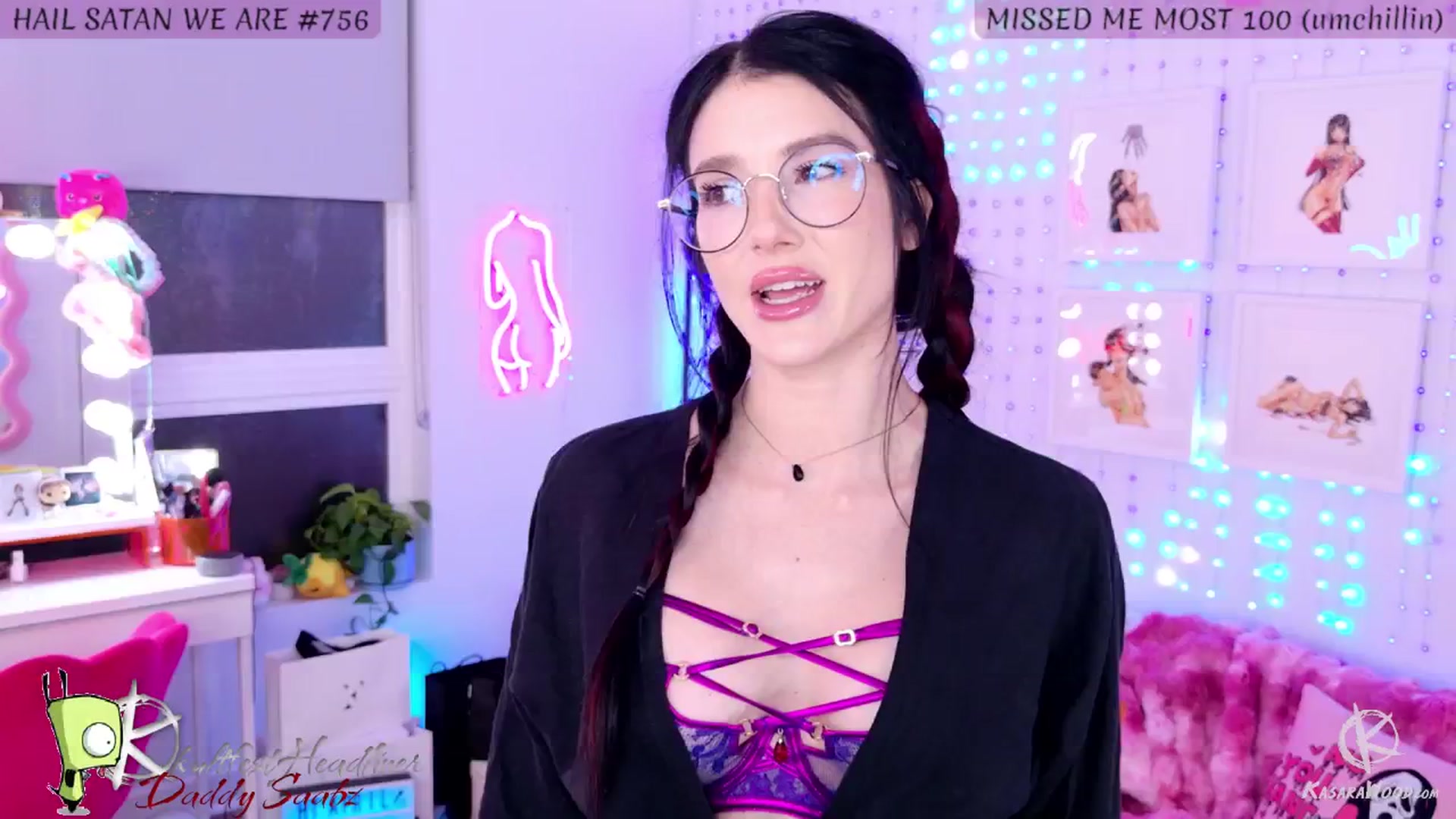 Gallery image thumbnail from KasaraWood's myfreecams stream on, 05/19/2025, 03:28 image 13 of 20