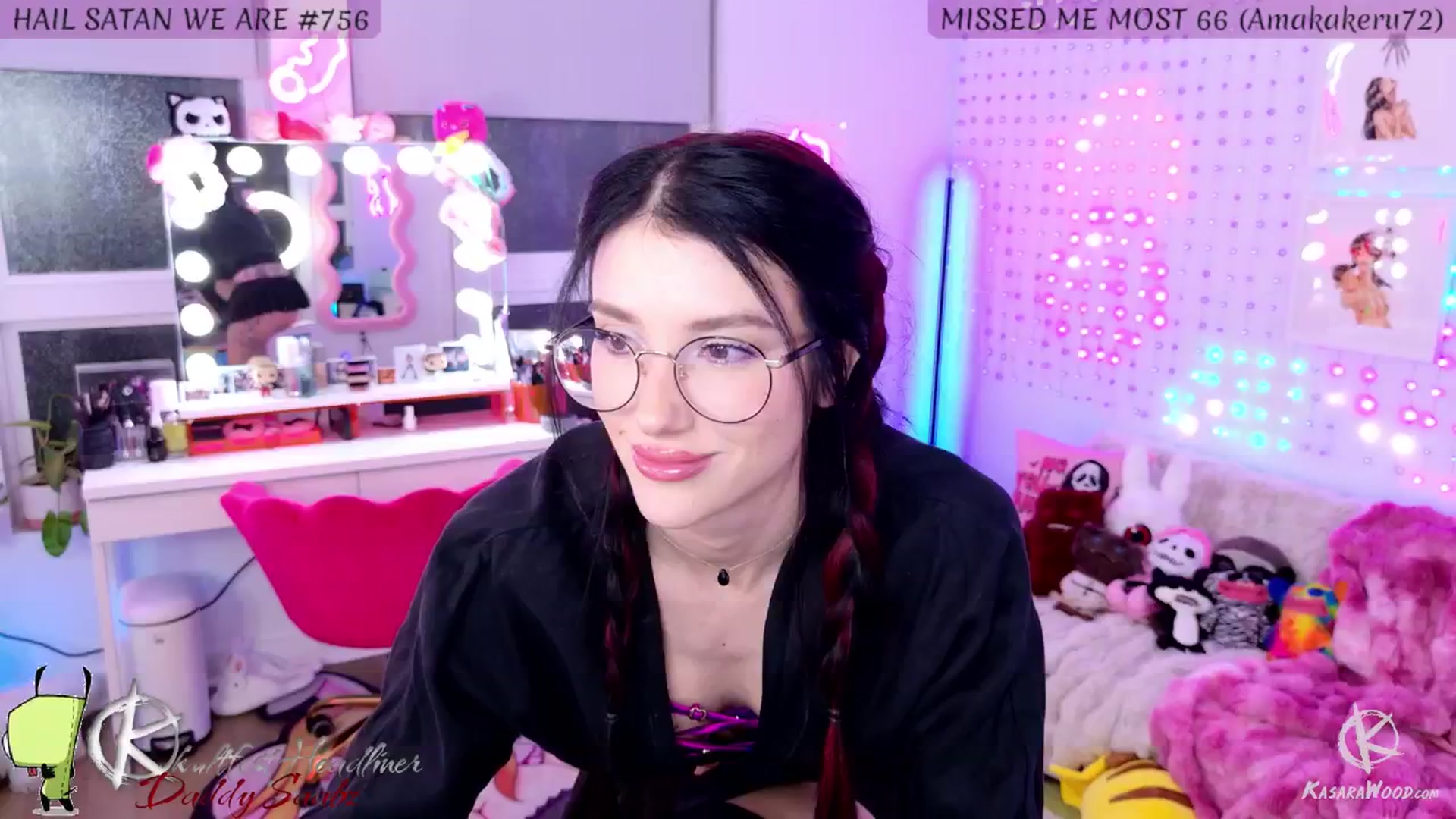 Gallery image thumbnail from KasaraWood's myfreecams stream on, 05/19/2025, 03:28 image 10 of 20